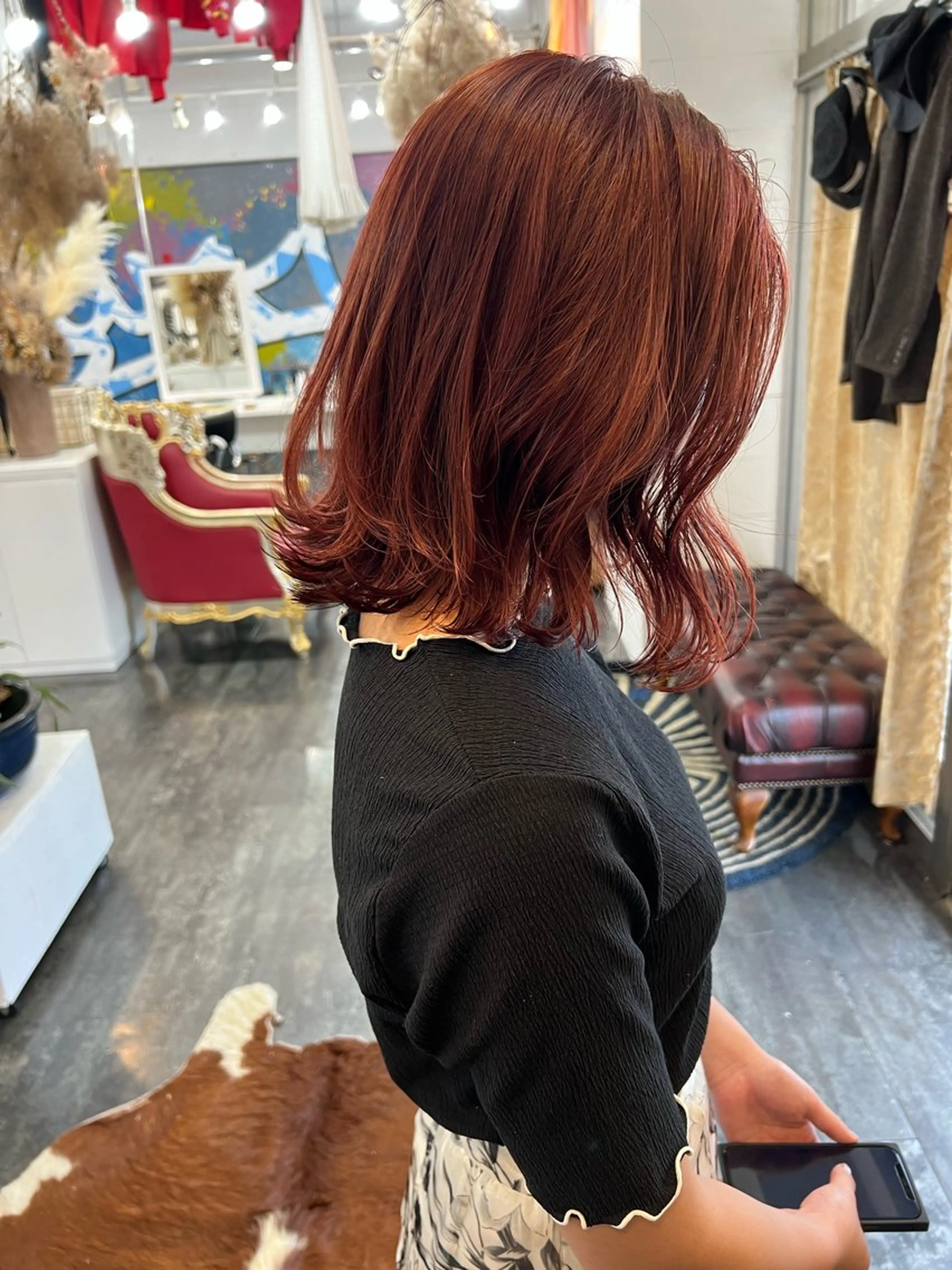 ミディアム カラー レッドカラー LOMARLIE JURIAのヘアスタイル