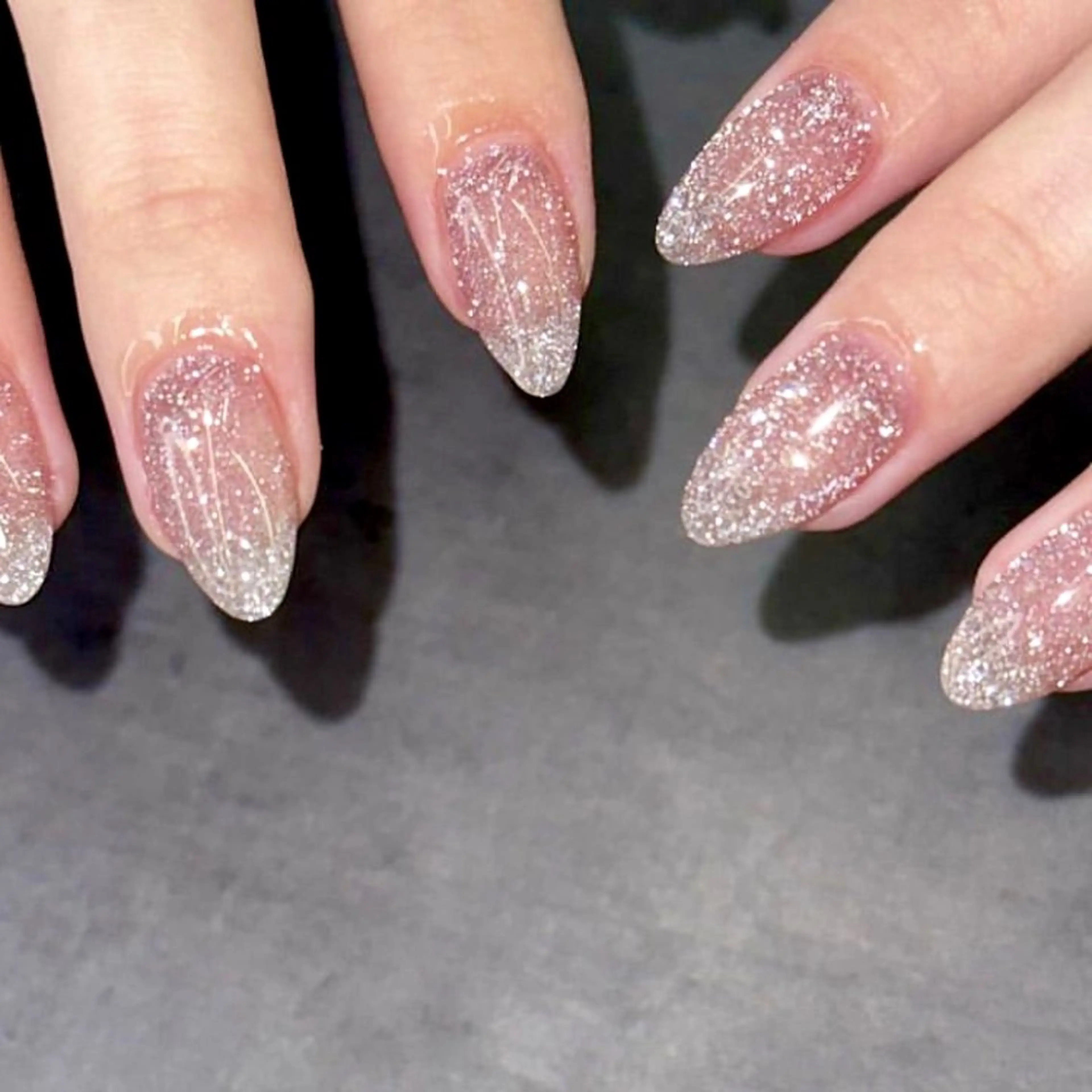 ネイル フラッシュネイル キラキラネイル ハンドネイル ボガスティーズネイル 川崎店のネイルデザイン