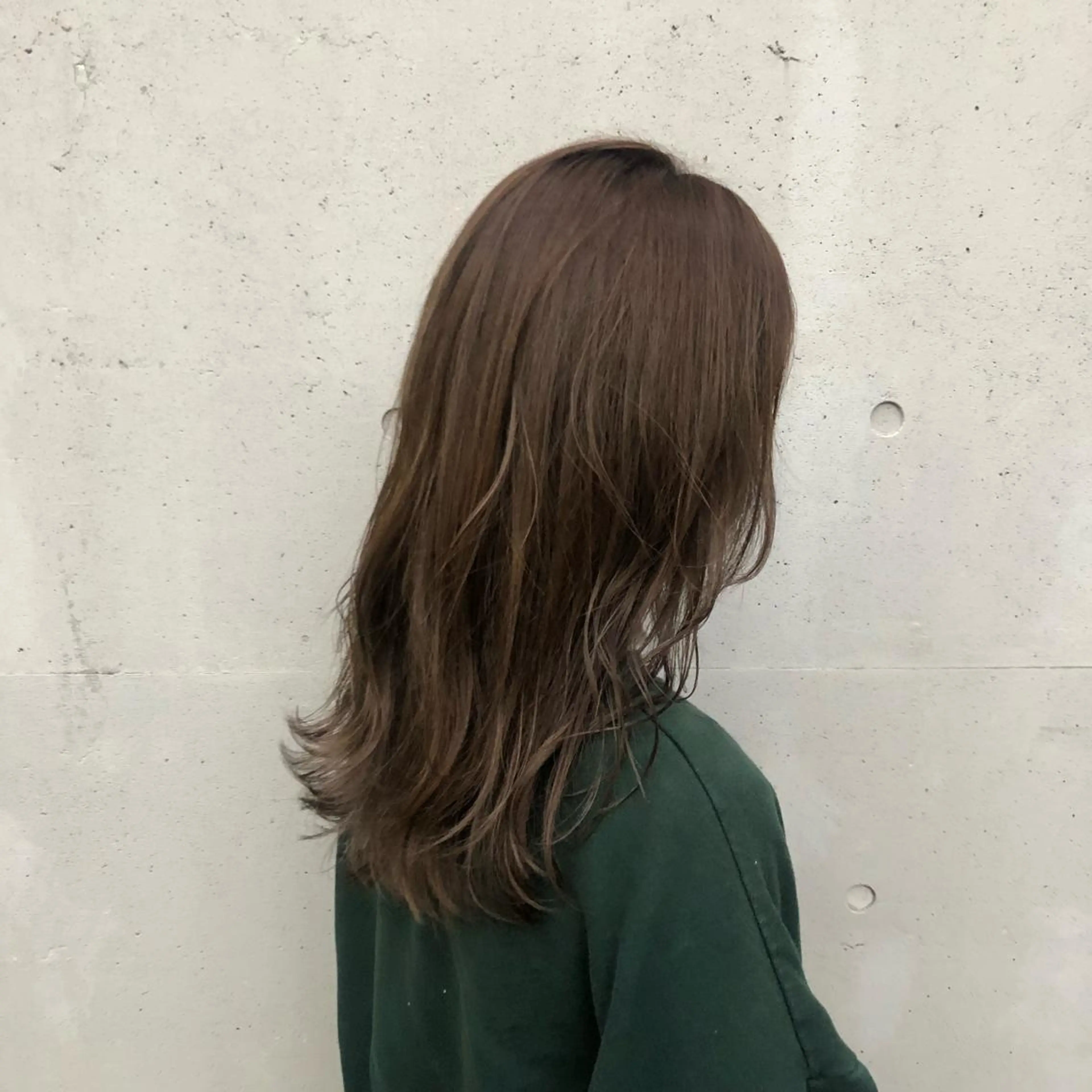 ロング カラー ベージュカラー カット ヘアカラー トリートメント 酸性縮毛矯正🧴韓国 レイヤー/髪質改善のヘアスタイル