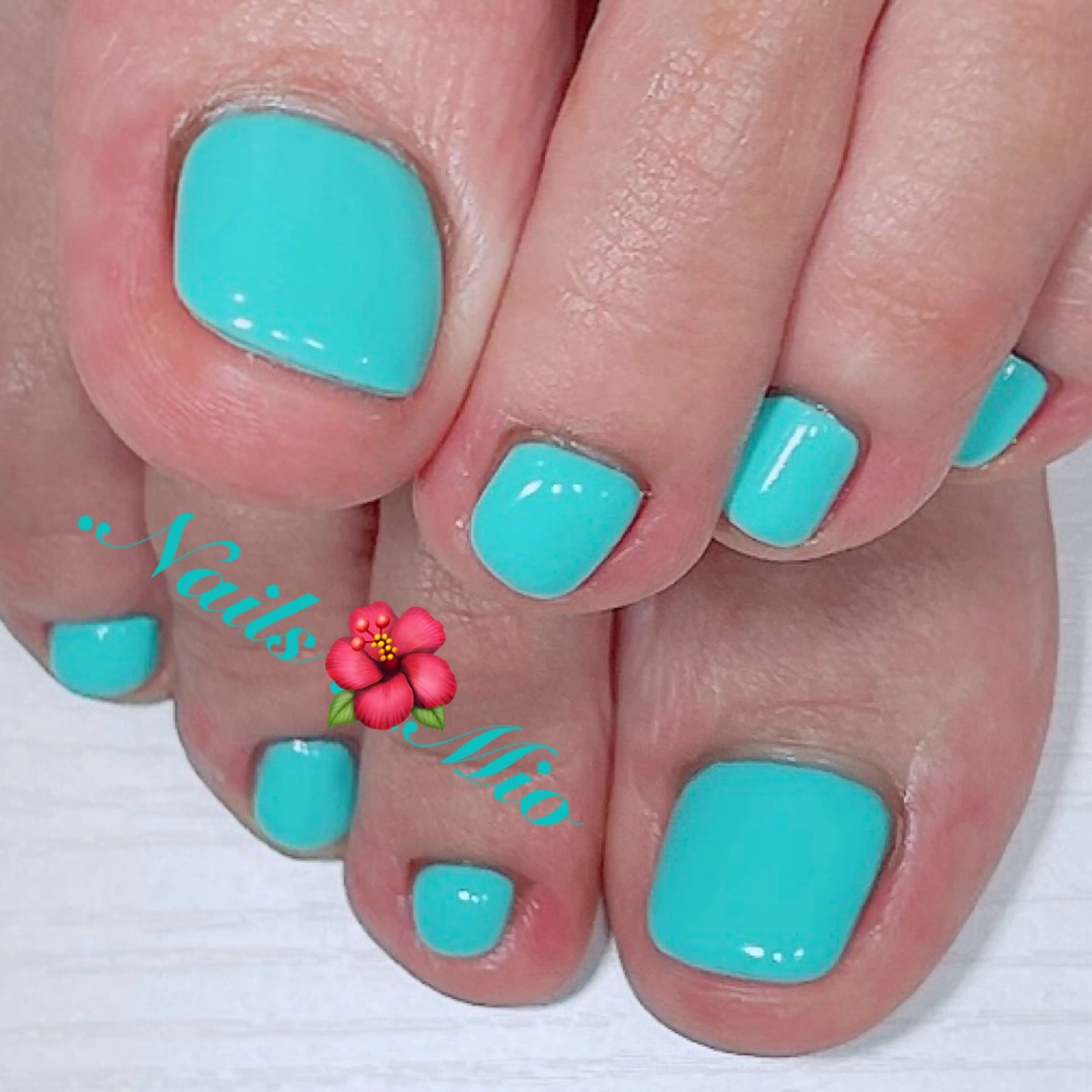 ネイル フットネイル ジェルネイル ワンカラーネイル 赤色 .Nails Mio 赤羽西ネイルサロンのネイルデザイン