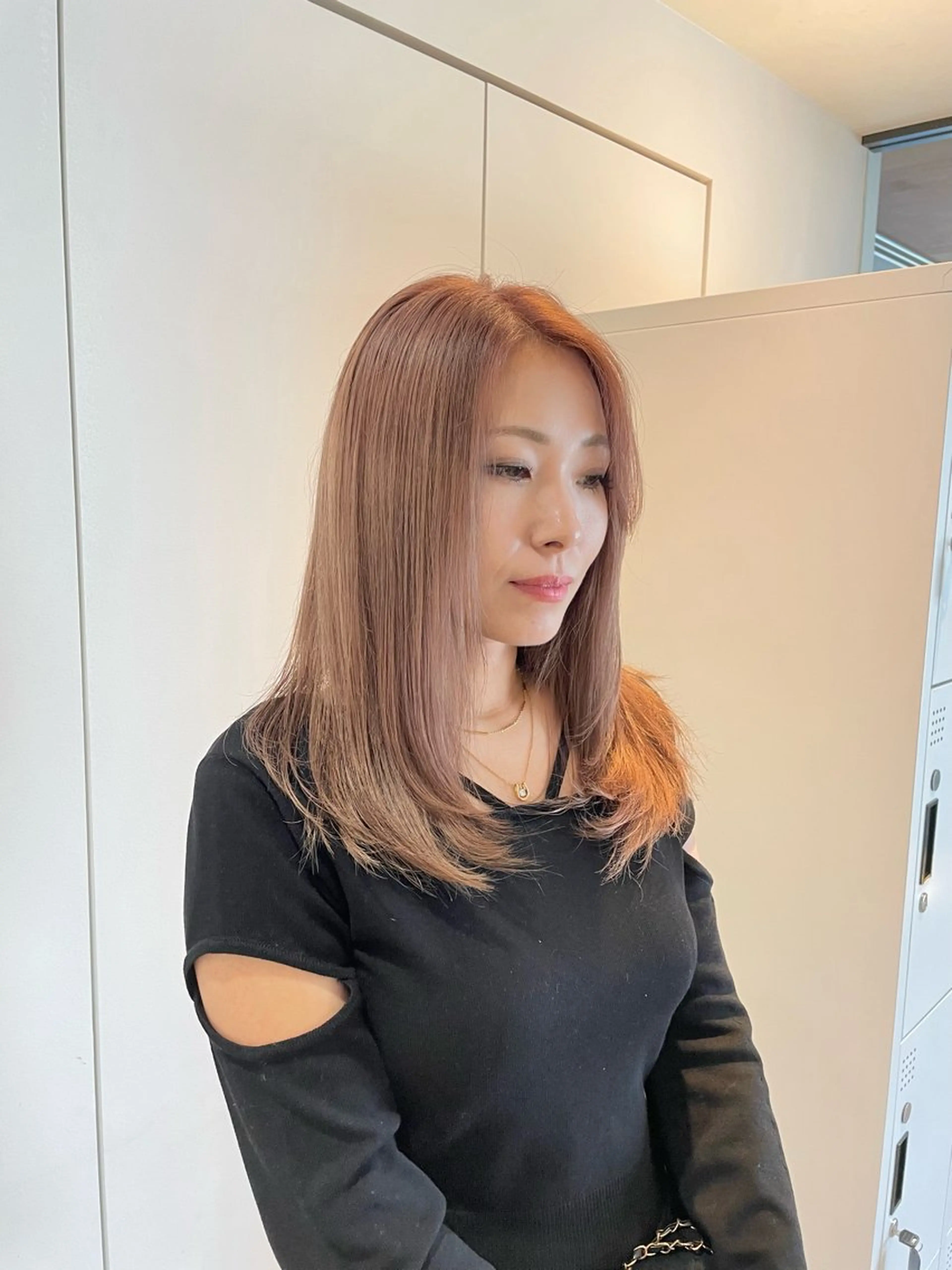 ミディアム 前田 菜奈子のヘアスタイル