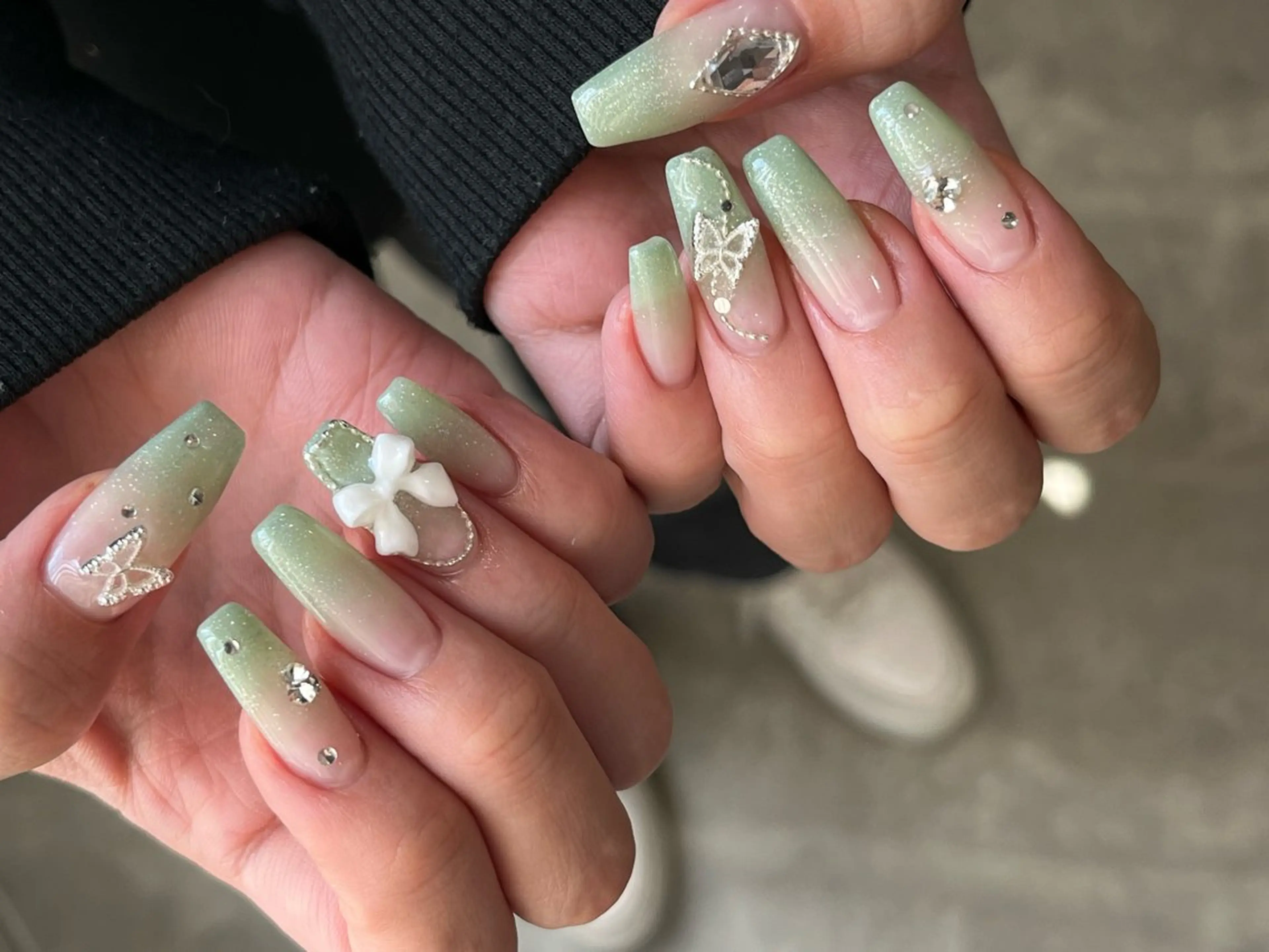 ネイル ロングネイル ハンドネイル repos 金山ネイルサロンのネイルデザイン