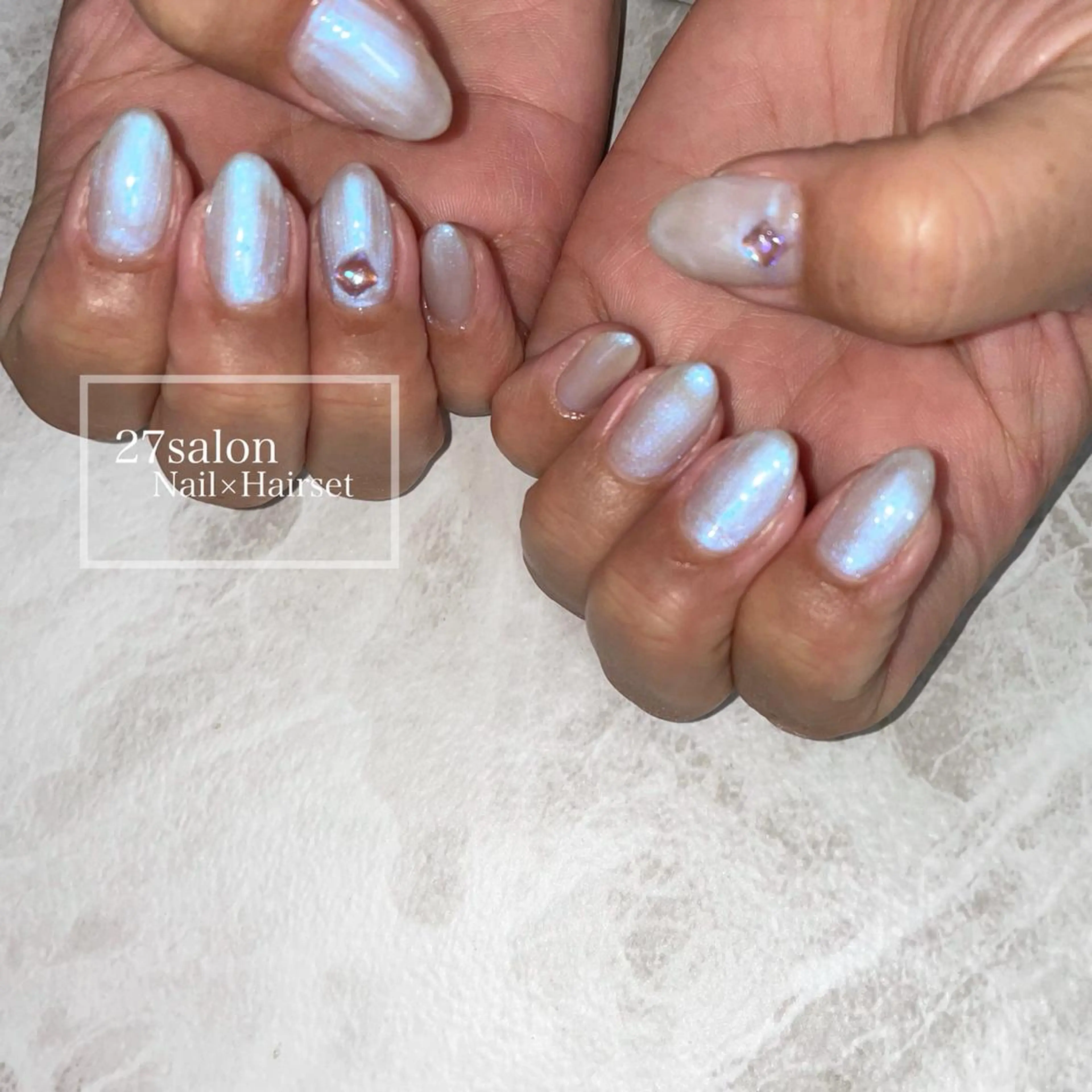 ネイル ブルー ジェルネイル ホワイト 27salon yuinaのネイルデザイン