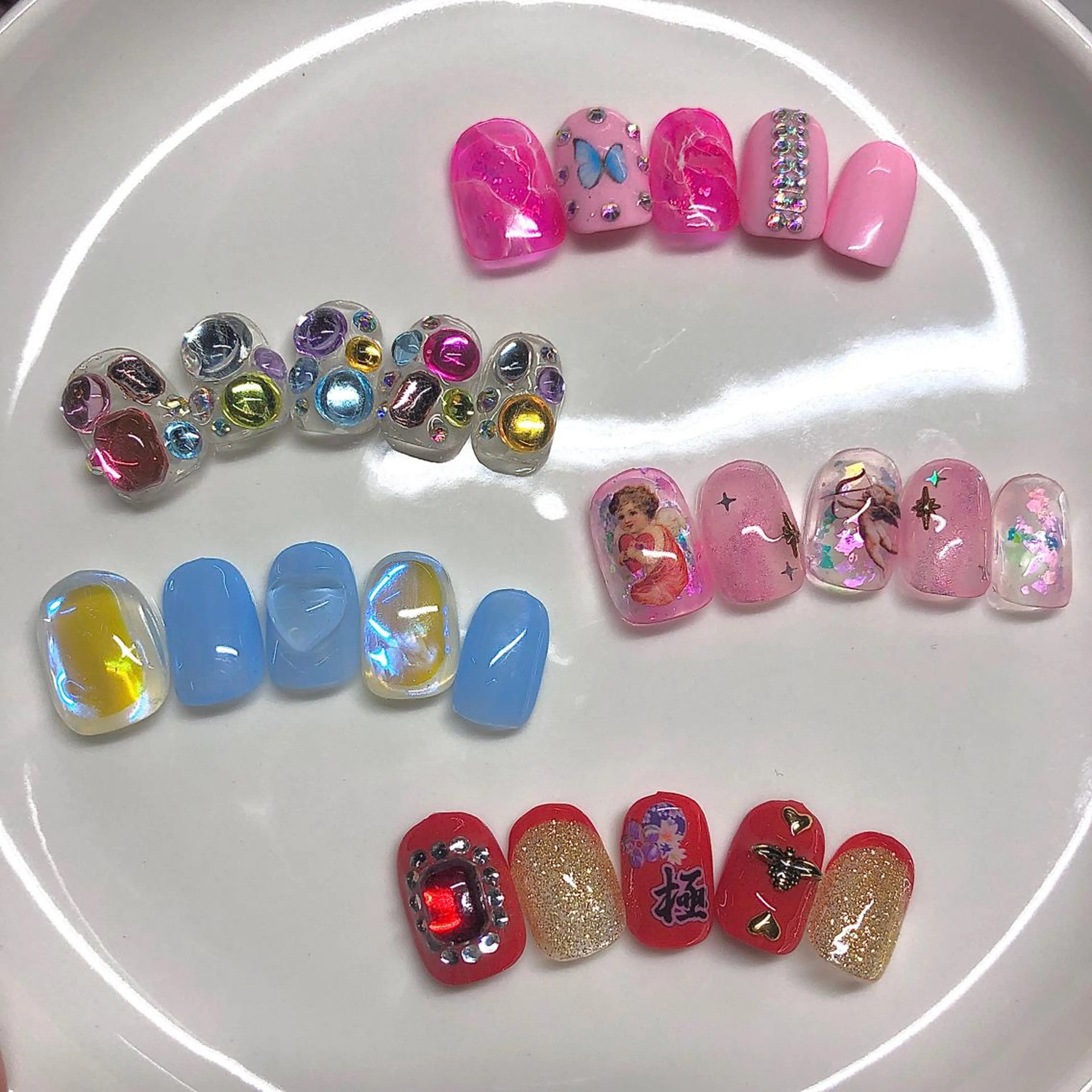 ネイル ハンドネイル フットネイル mi chiのネイルデザイン