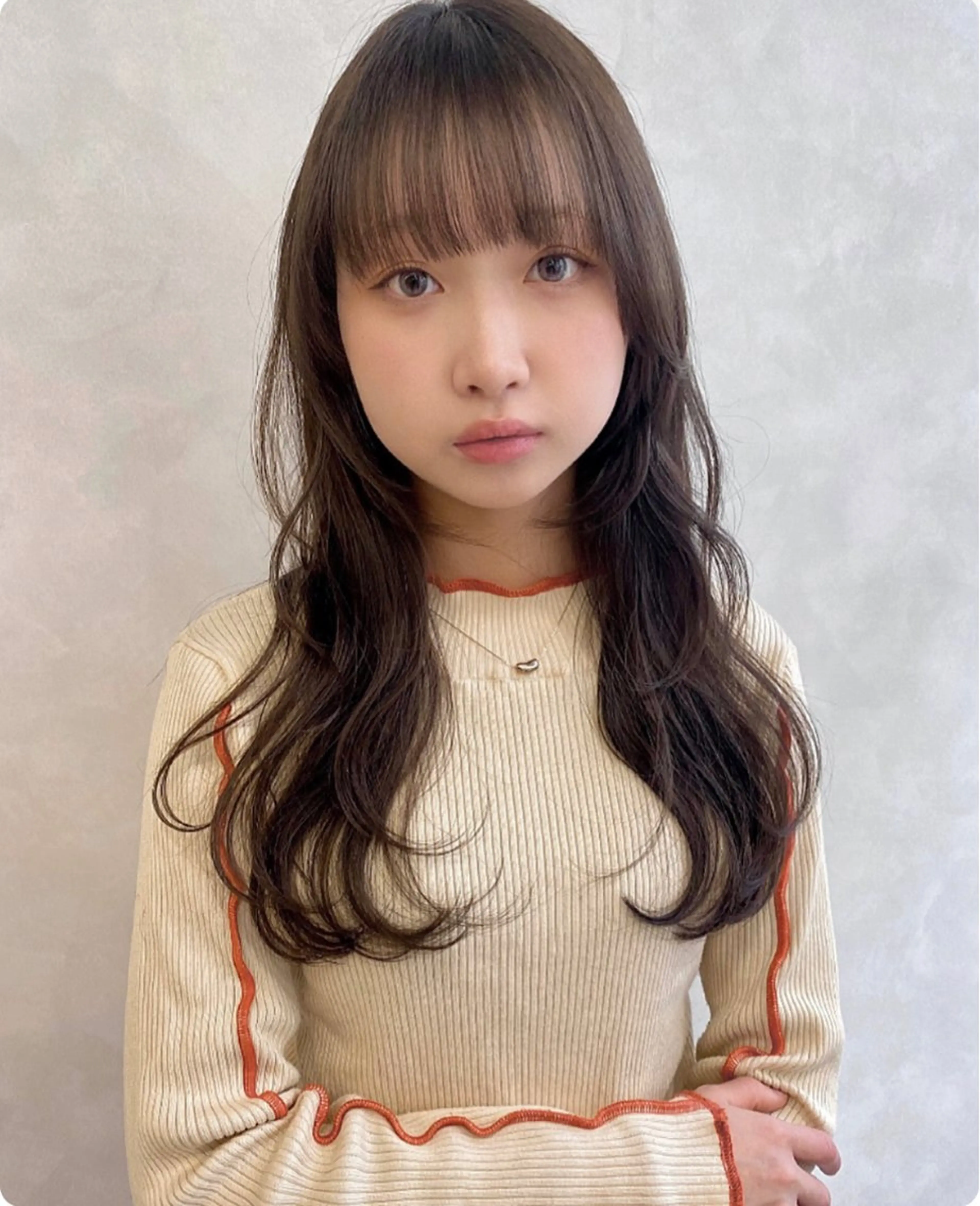 セミロング カラー ブラウンカラー くすみブラウン ハイトーンカラー むく。/顔周りカット /髪質改善ストレートのヘアスタイル