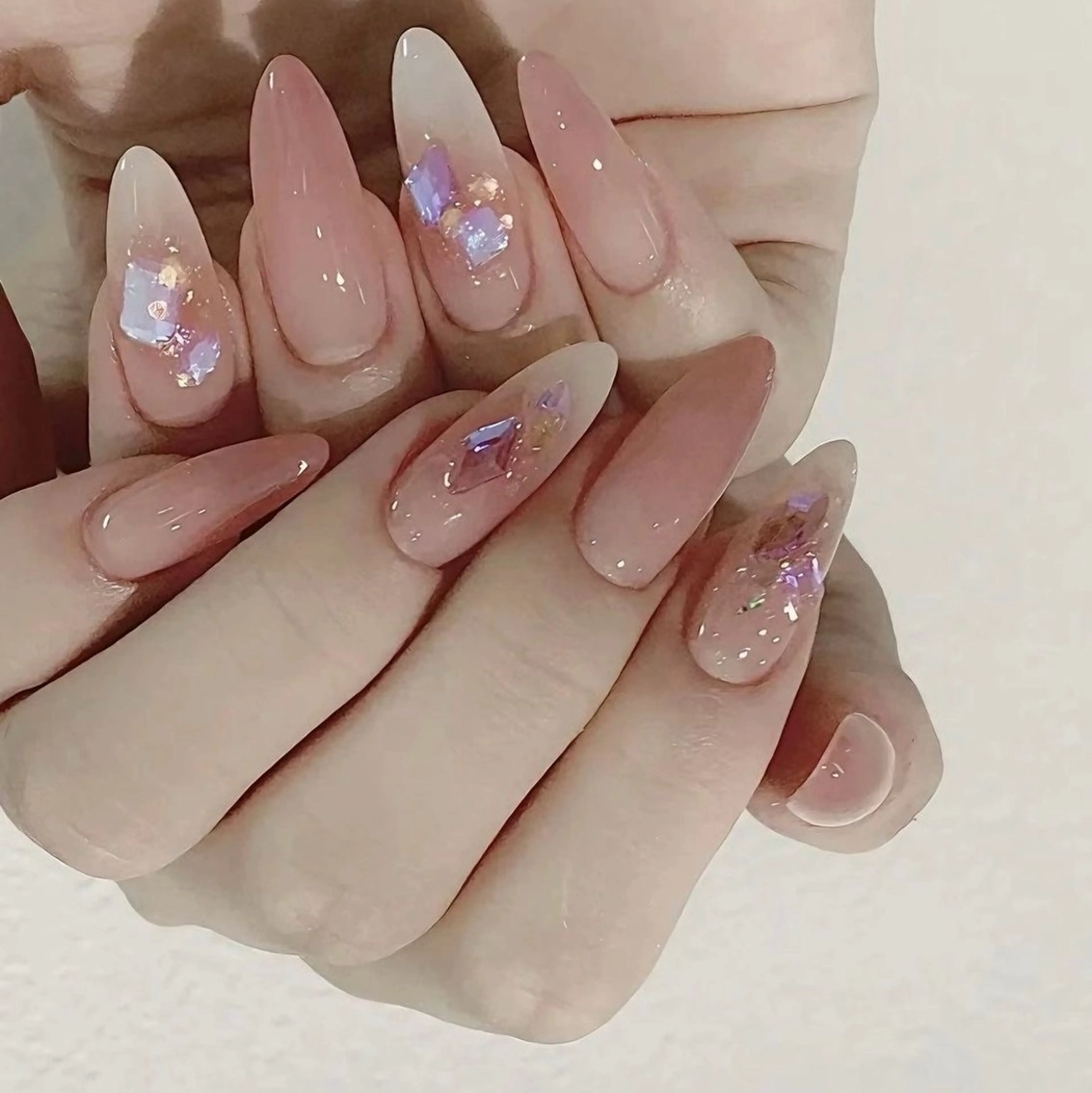 ネイル オーロラネイル チークネイル フラッシュネイル フレンチネイル ジェルネイル ハンドネイル ハンドケア Nova Nail Nambaのネイルデザイン