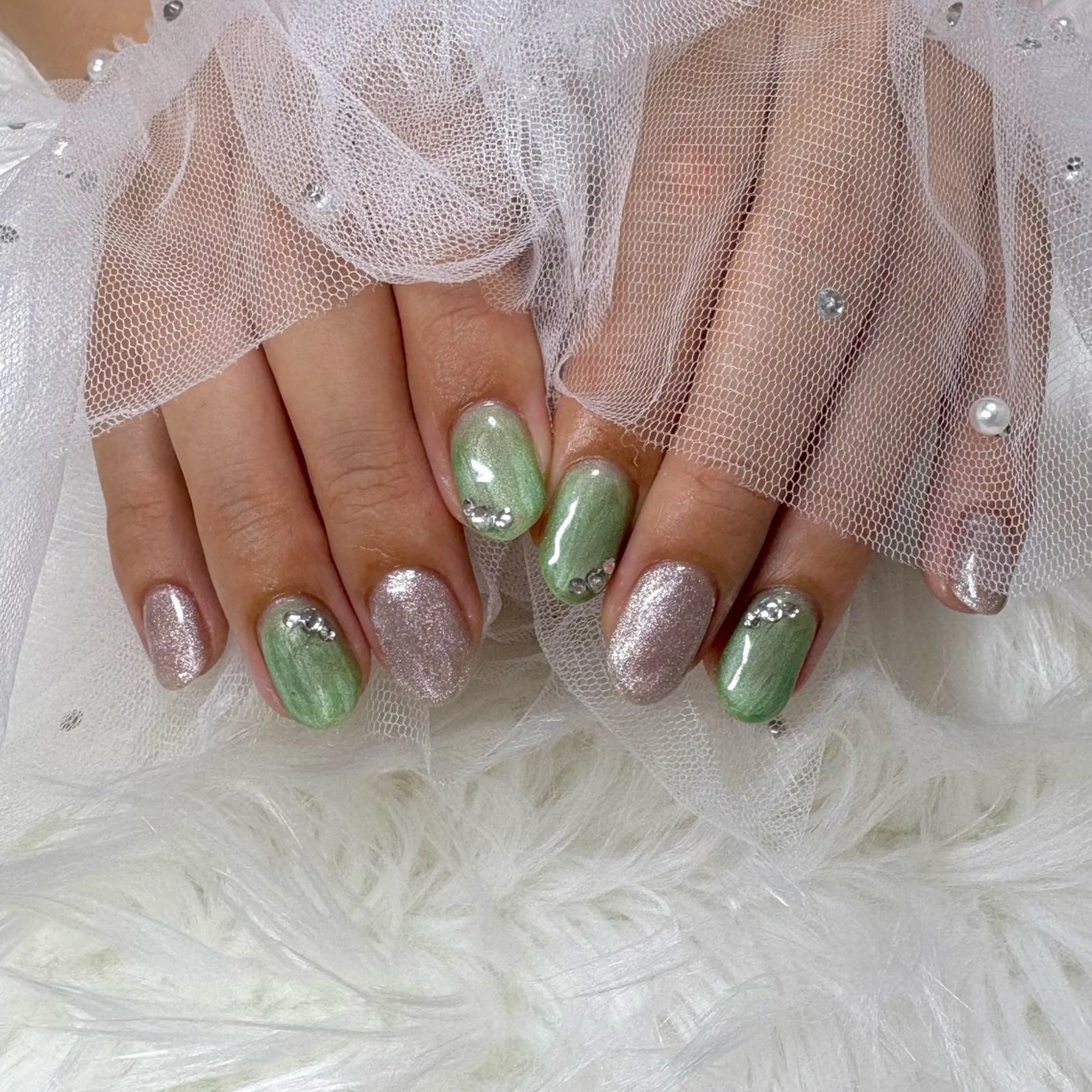 ネイル マグネットネイル ストーンネイル ハンドネイル SHINE nail salonのネイルデザイン