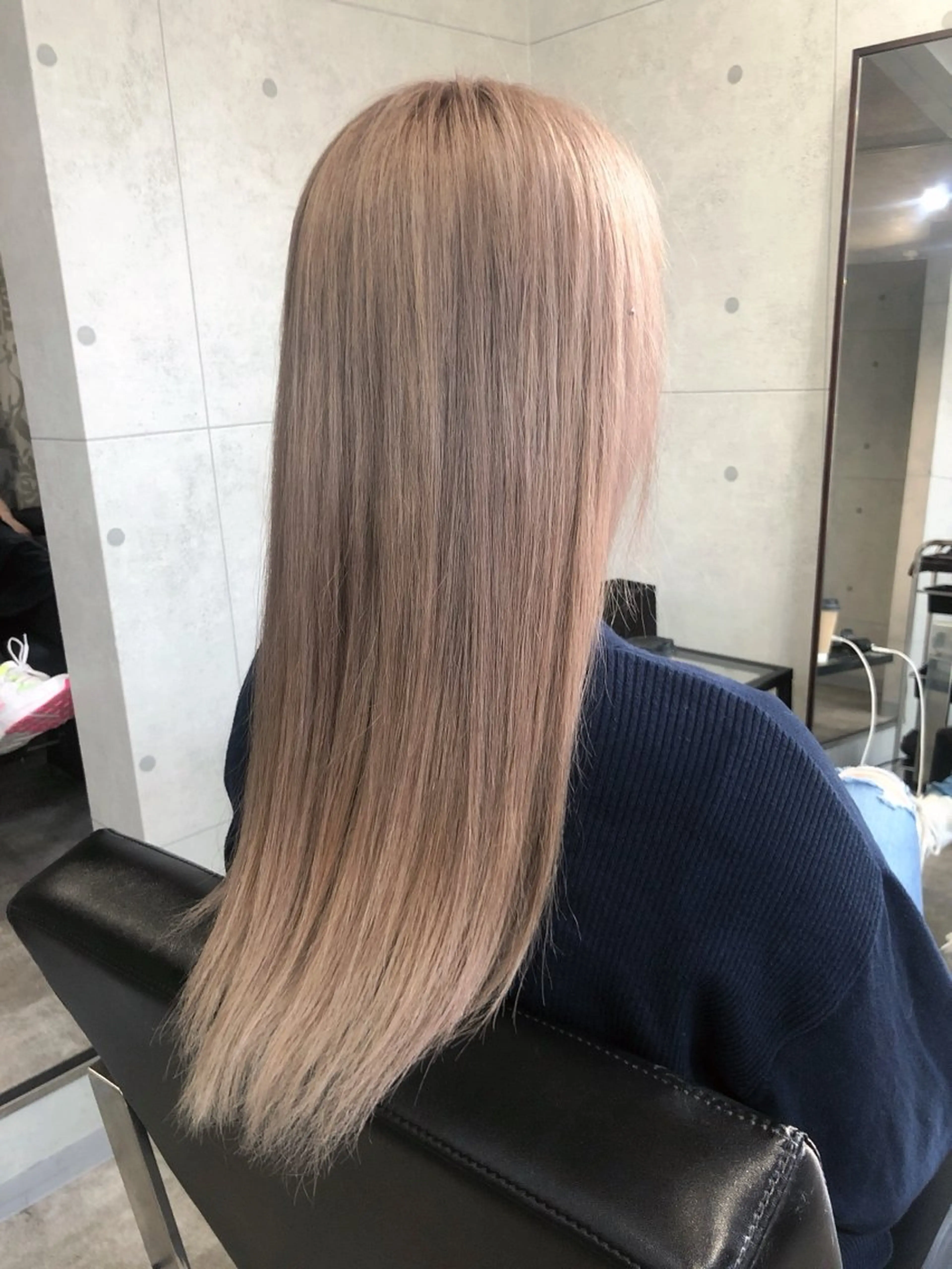 ロング ボブ くびれヘア くせ毛 髪質改善 切りっぱなしロブ カット ヘアカラー REVE所属・REVE美容室 REVEマツエクのヘアスタイル