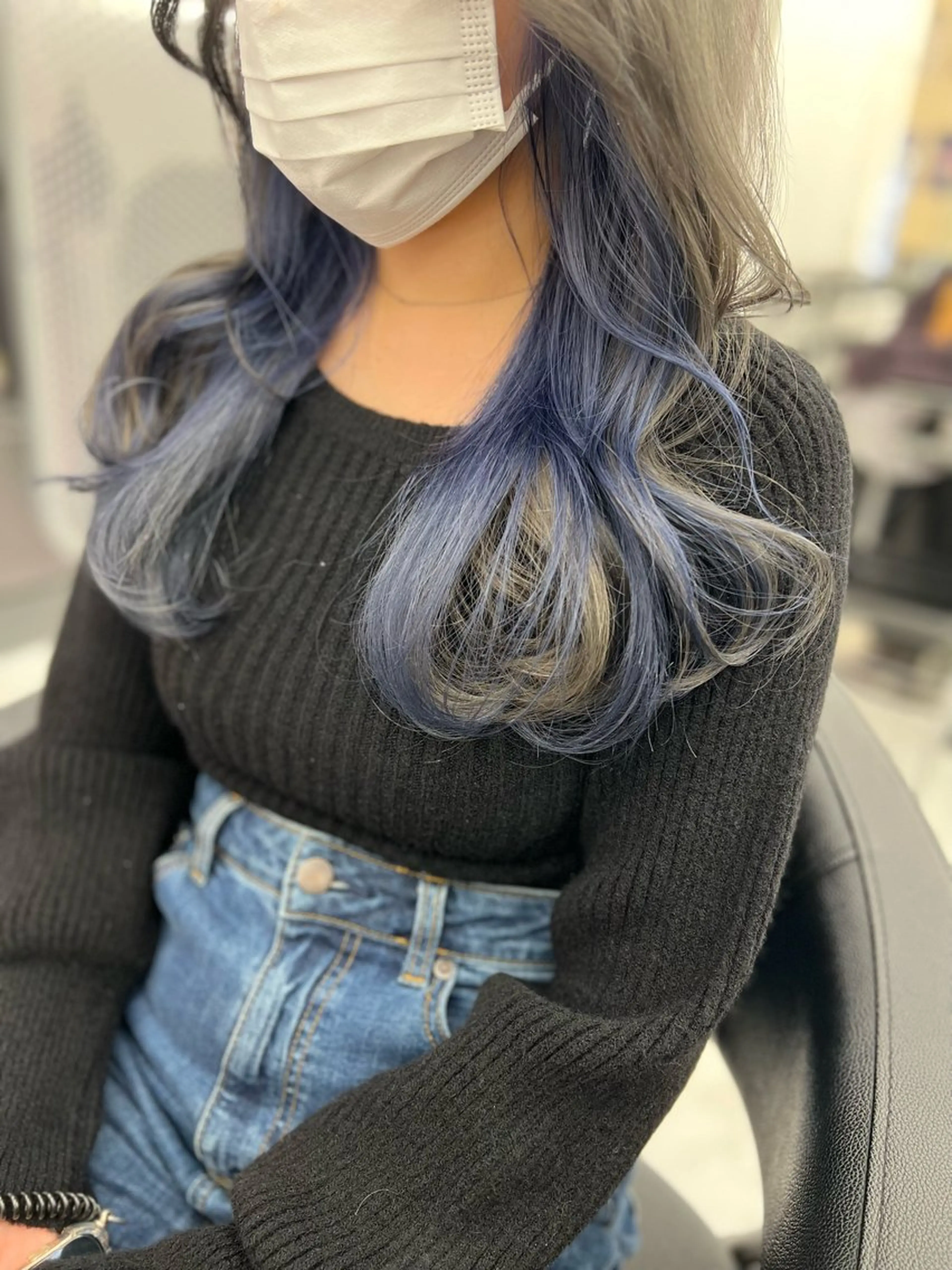 ロング カラー ヘアアレンジ ブリーチ ネイビーカラー シルバー ヘアカラー トリートメント ヘッドスパ ヘアセット 透明感×韓流ハイ トーン🫧RYUTAのヘアスタイル