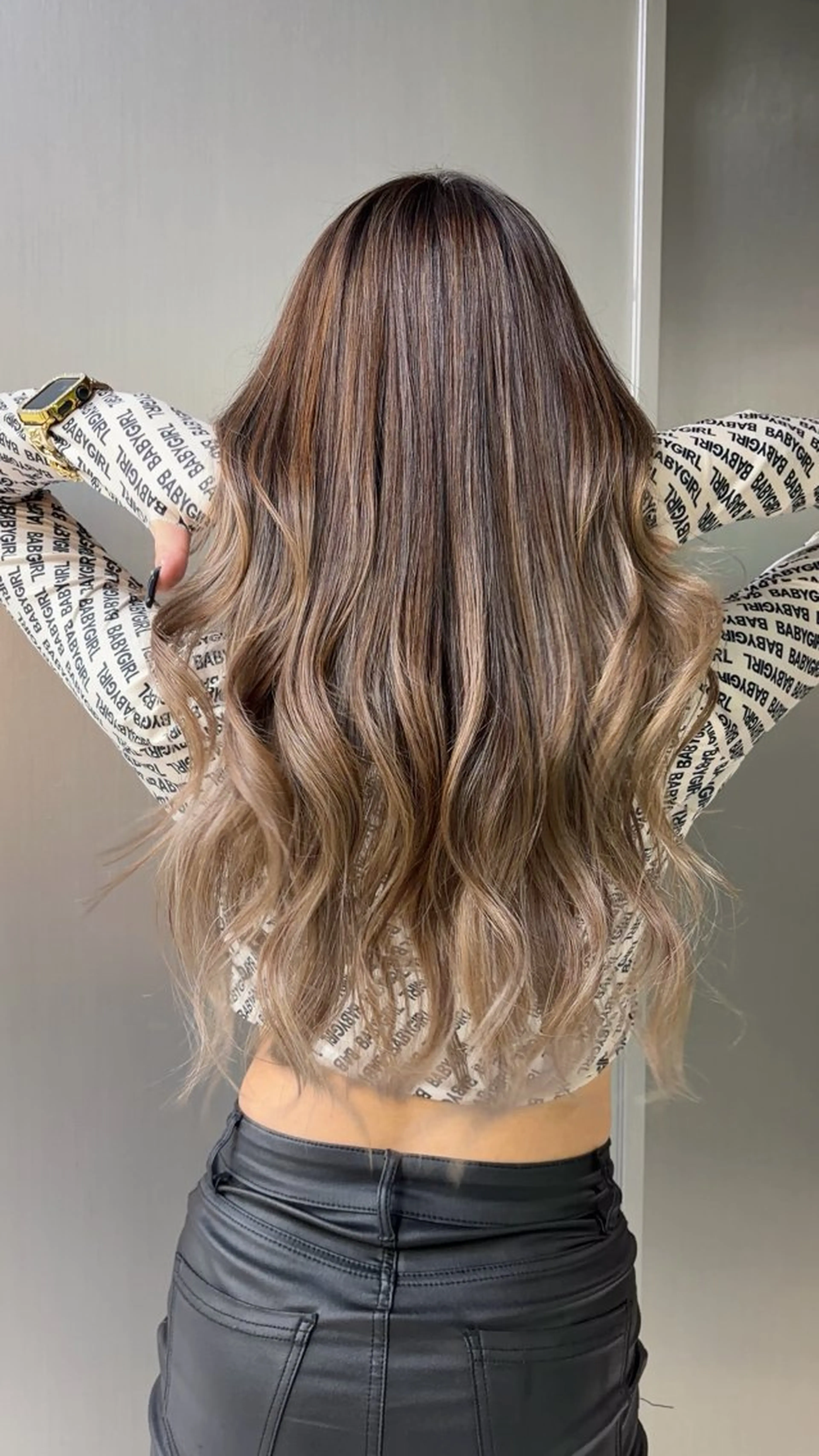 ロング ヘアカラー ヘアセット 🫧バレイヤージュ/ ハイトーン/ミズキのヘアスタイル