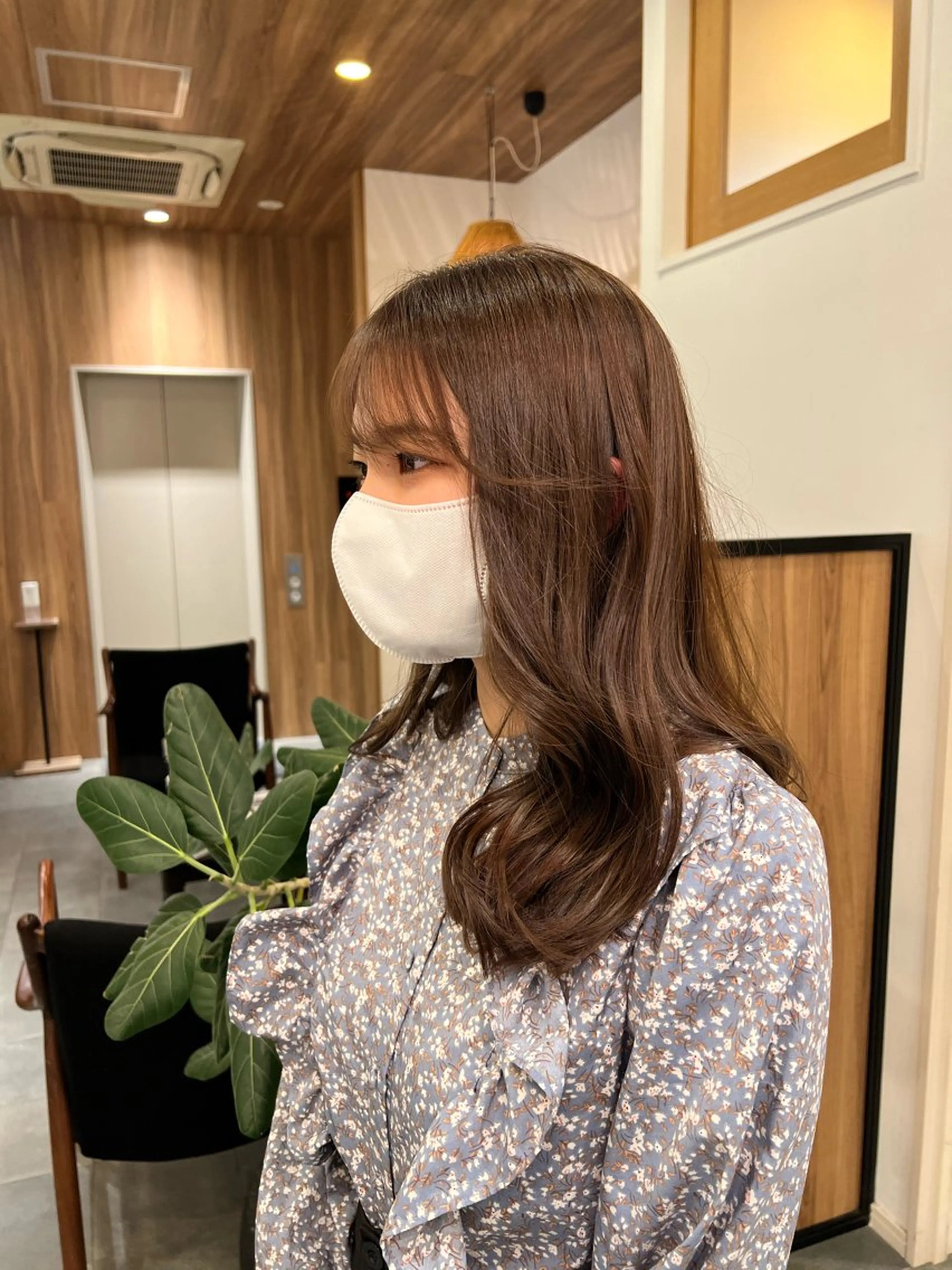 ミディアム カラー イルミナカラー ヘアカラー コバヤシ ユメのヘアスタイル