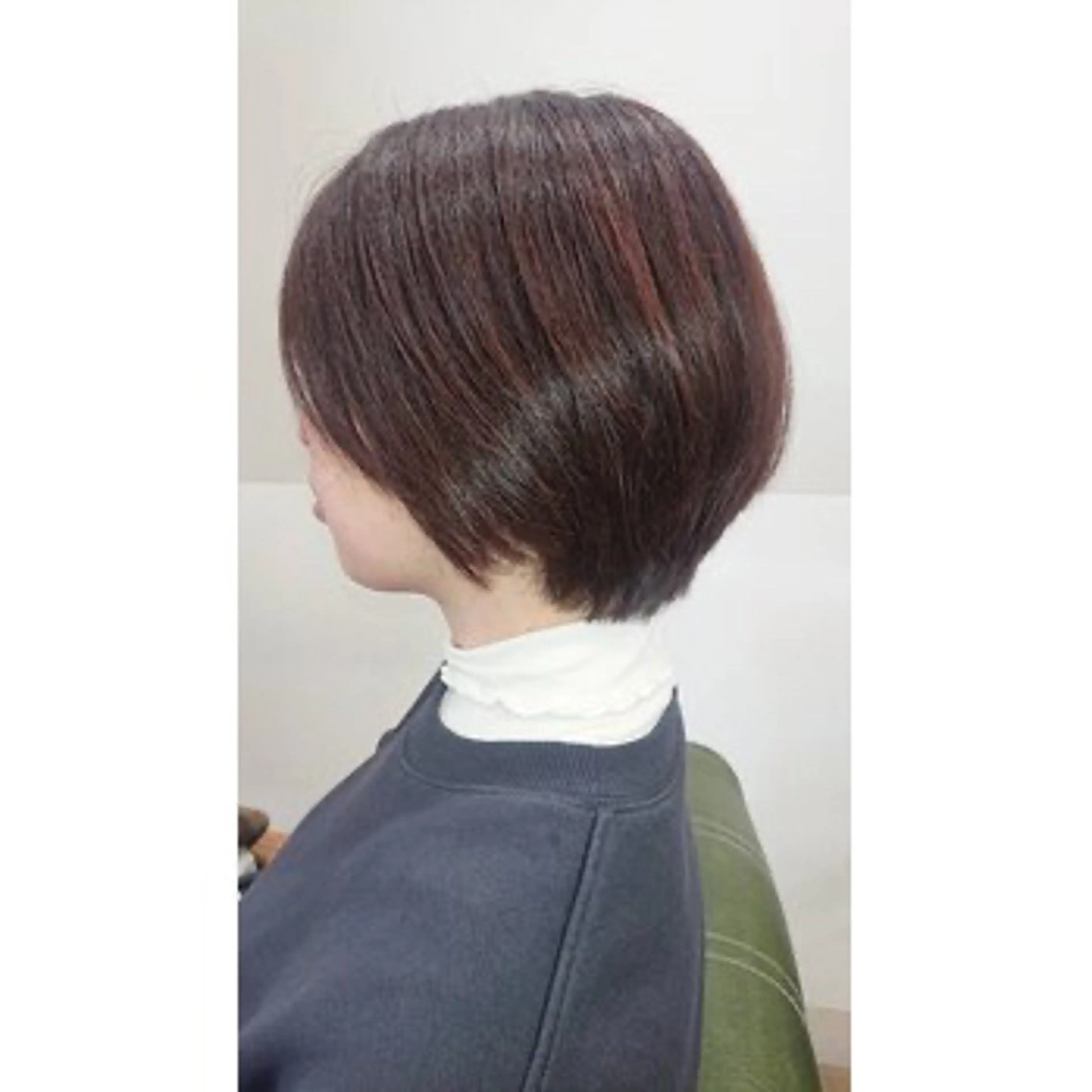 ショート カラー 小鴨 美佳のヘアスタイル