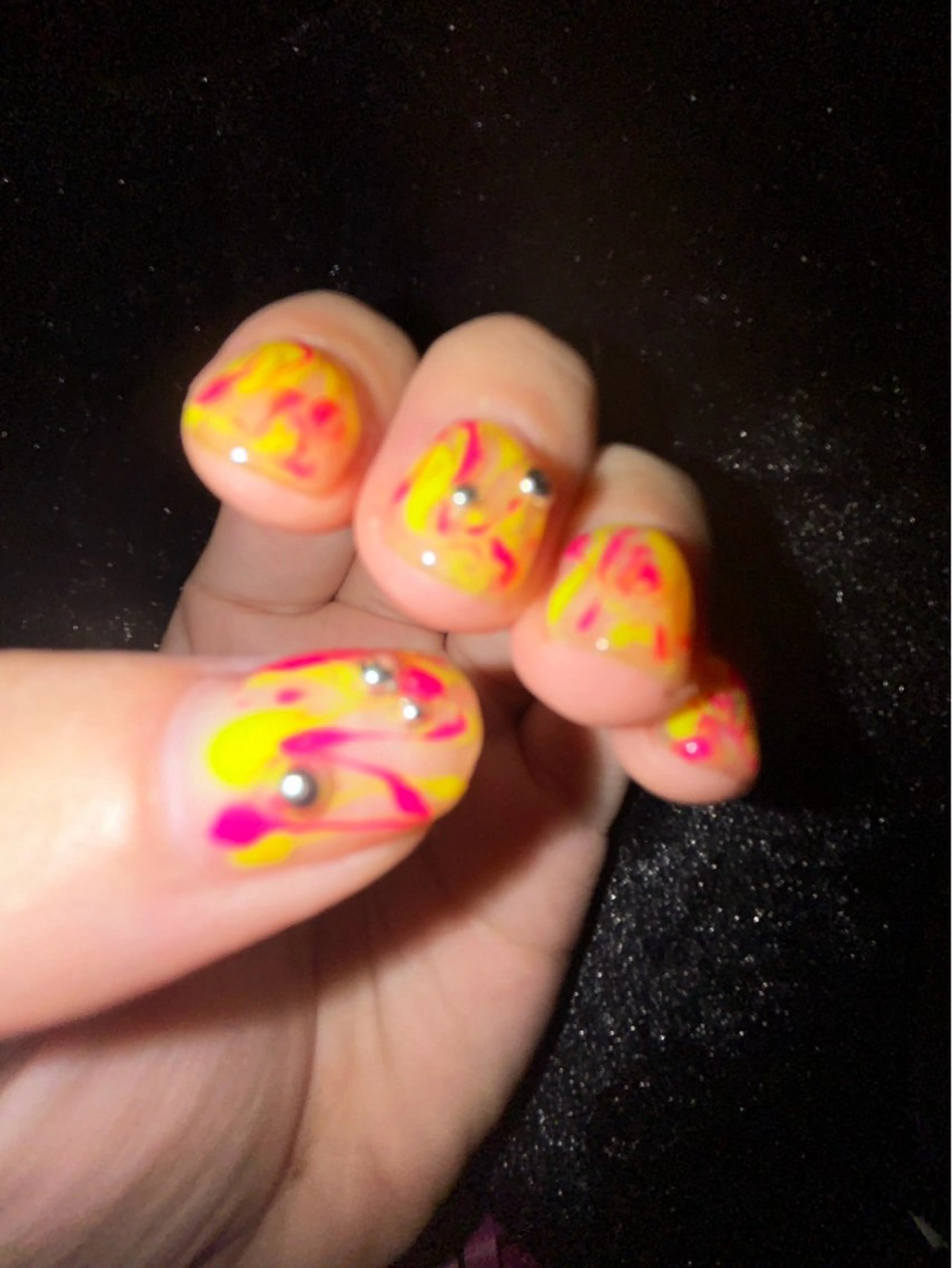 ネイル ハンドネイル フットネイル 🪐富島彩夏 /海外nail🪐のネイルデザイン