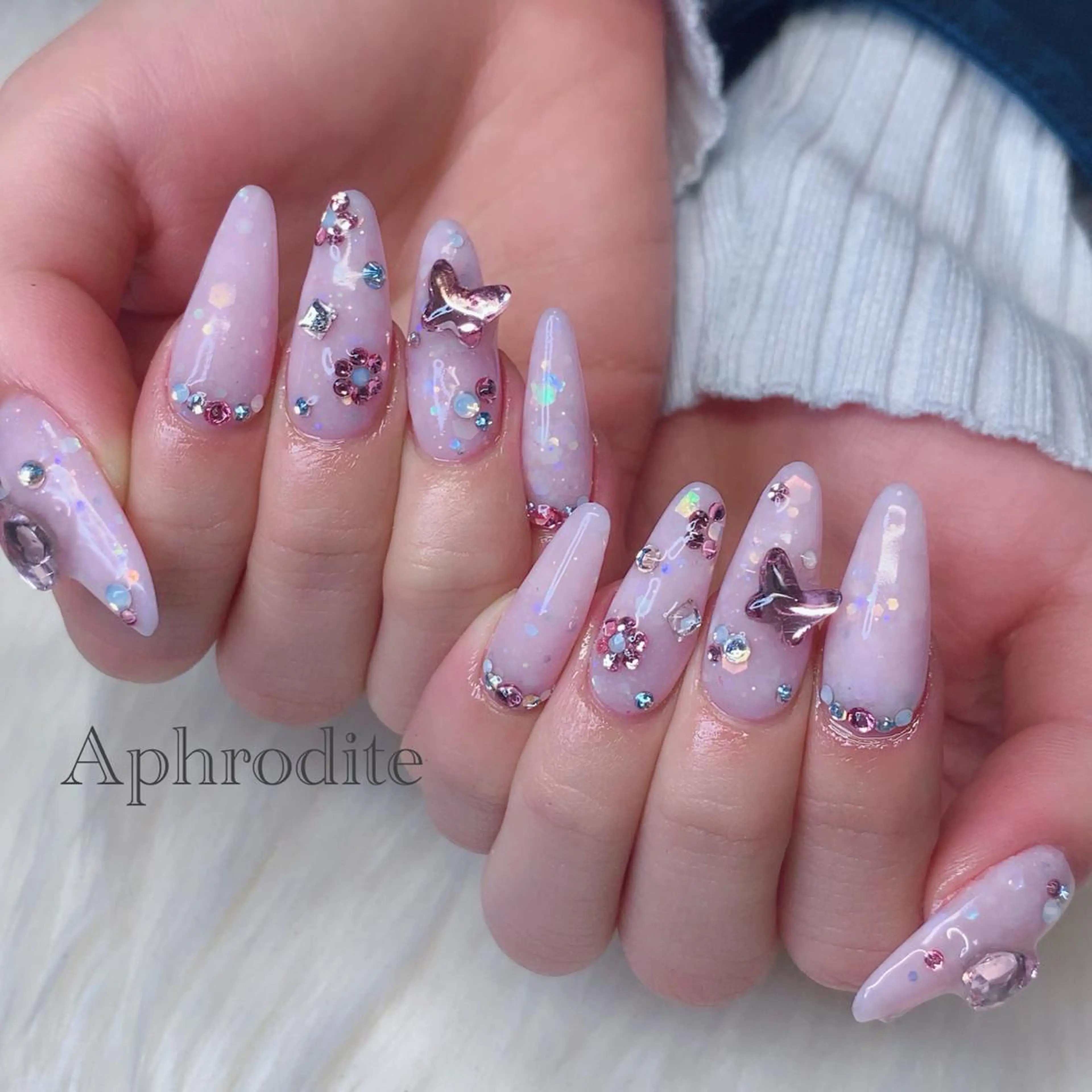 ネイル Aphrodite パラジェル認定サロンのネイルデザイン