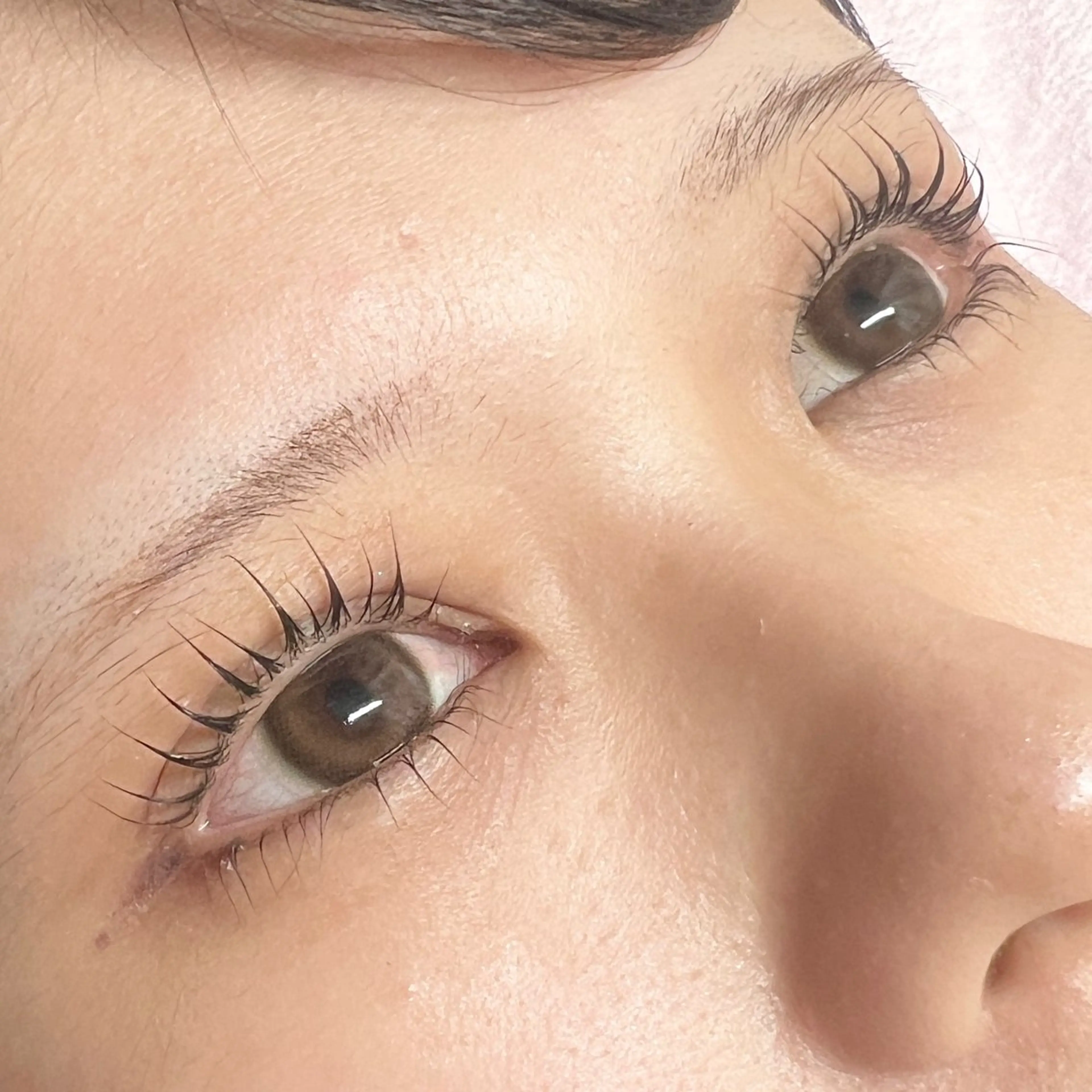 マツエク・マツパ パリジェンヌラッシュリフト マティーニ恵比寿×ロコラッシュ所属・🩷 AYAKAの眉毛・アイブロウイメージ