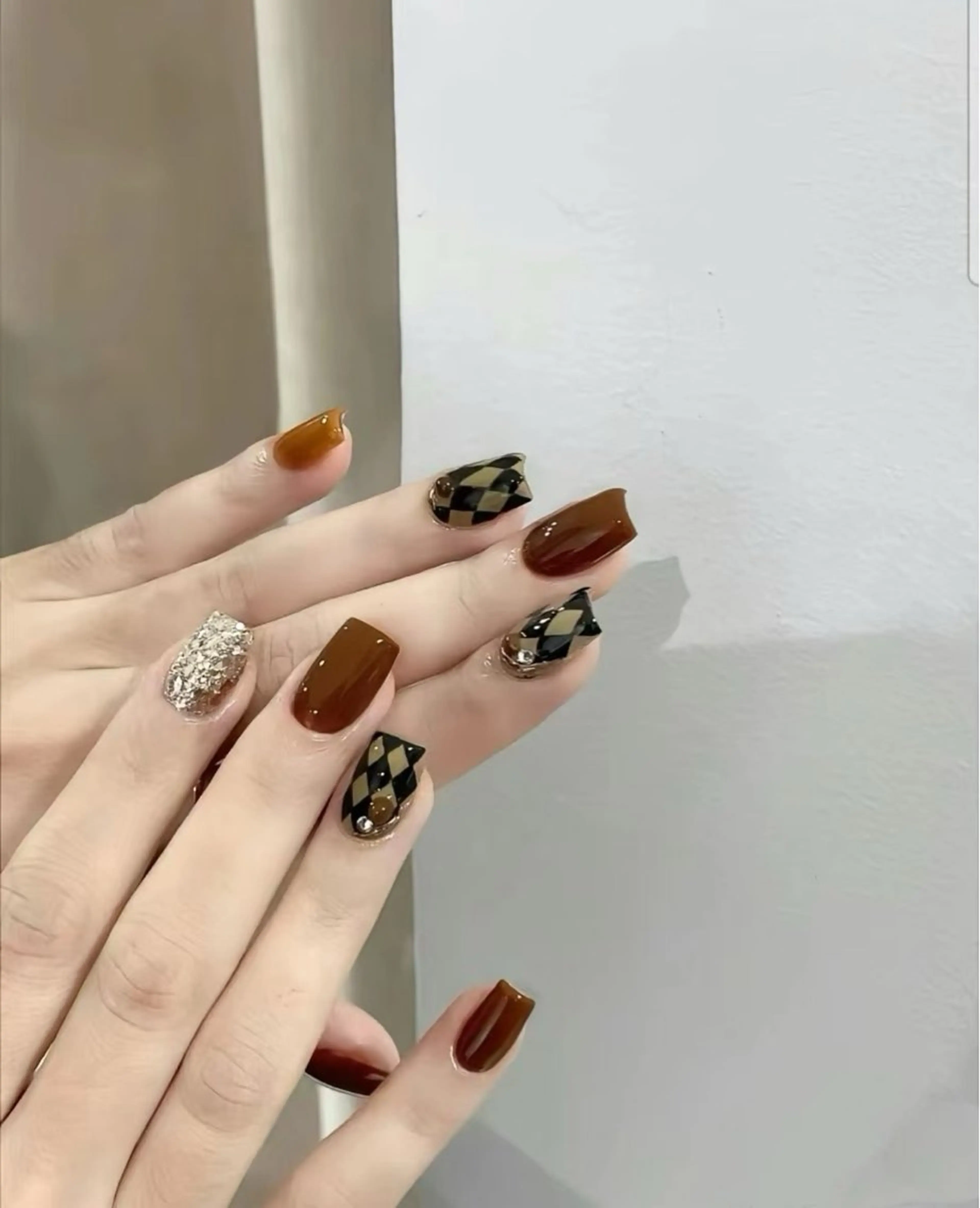 ネイル ハンドネイル ハンドケア The Nail & Eye Lashの眉毛・アイブロウイメージ