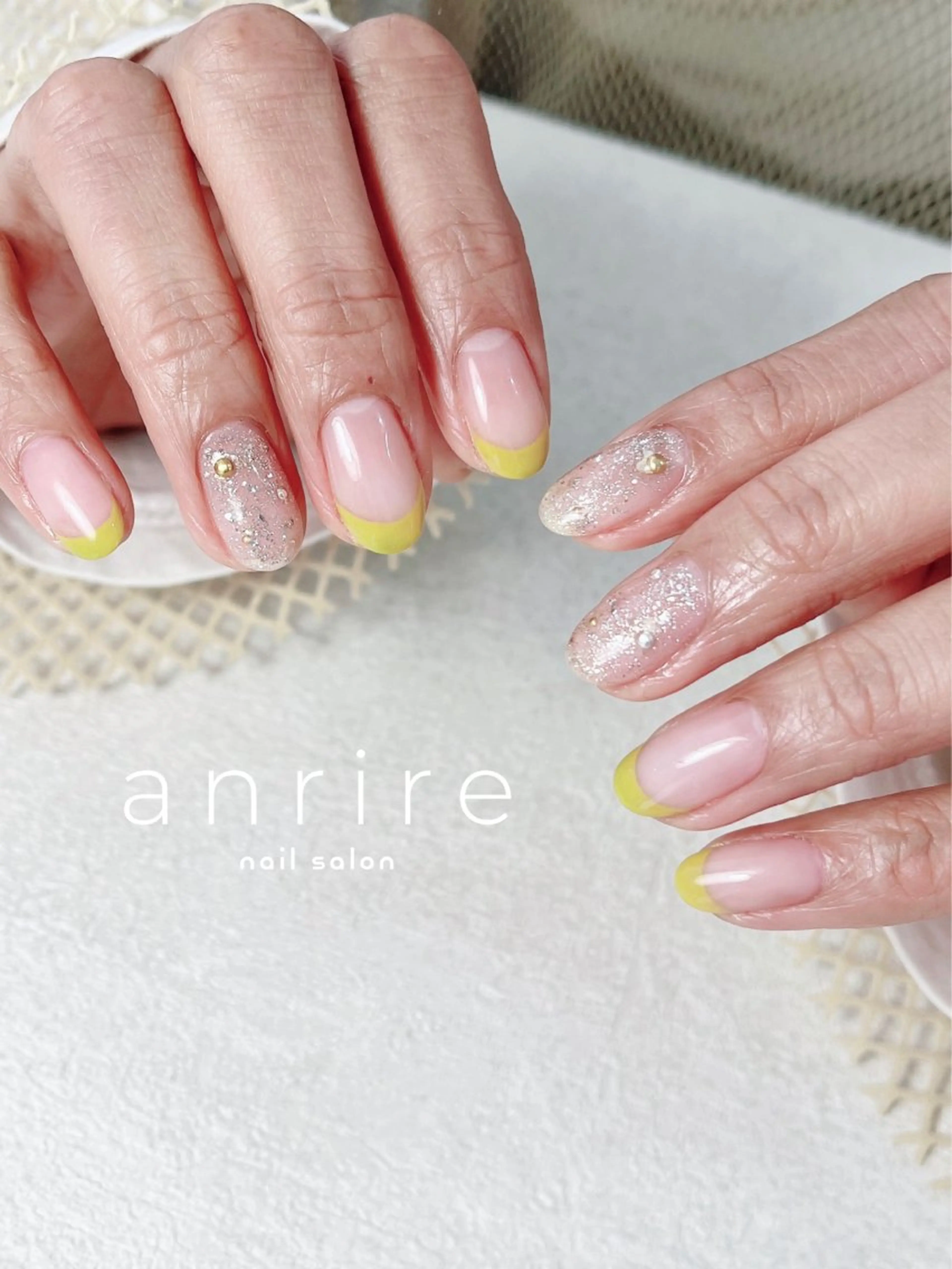 ネイル フレンチネイル ジェルネイル キラキラネイル ラメ(グリッター) パラジェル ハンドネイル nailsalon anrireのネイルデザイン
