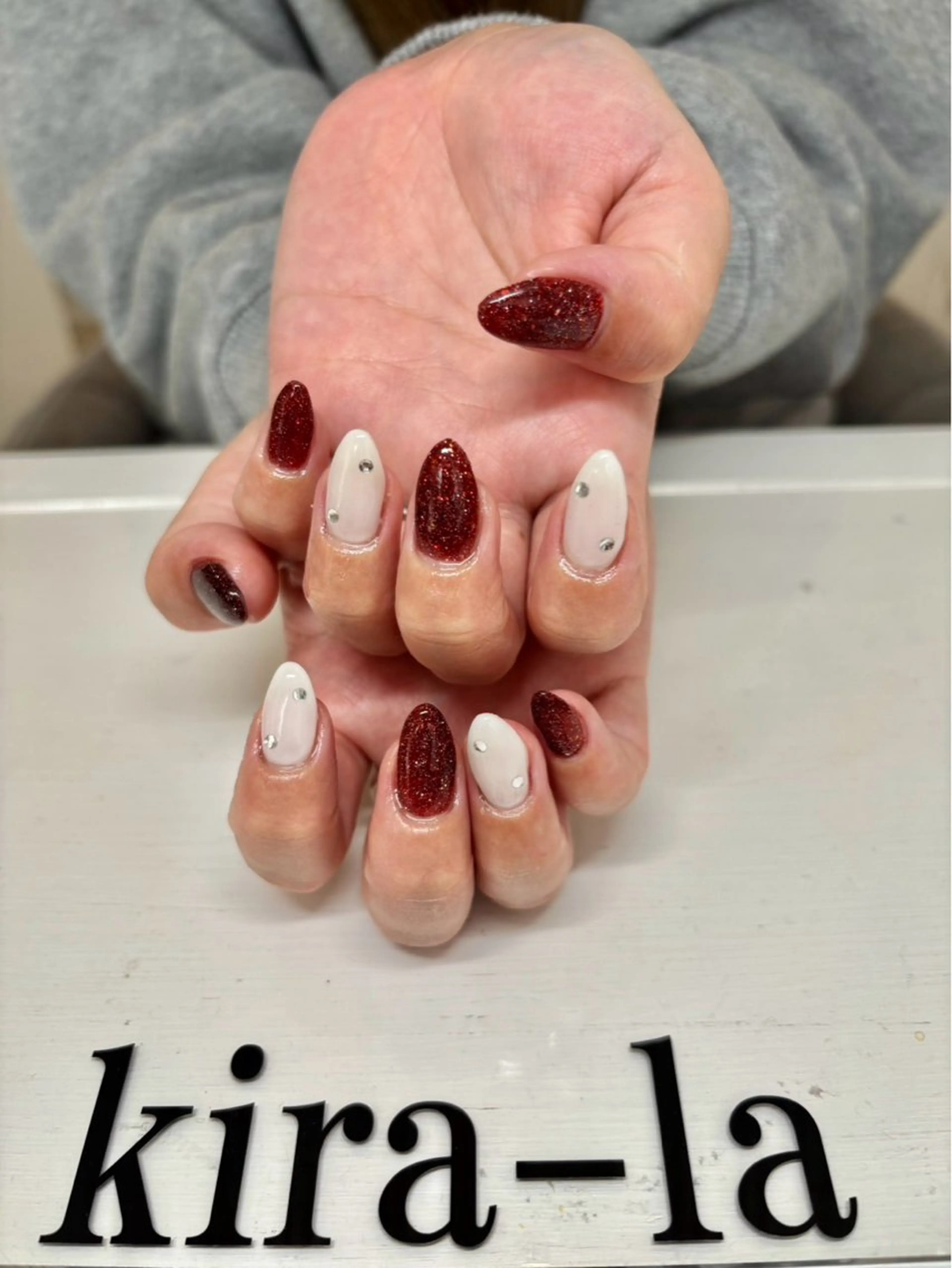 ネイル アートネイル ブラウン フラッシュネイル ラメ(グリッター) ストーンネイル kira-la キララ･:*..のネイルデザイン