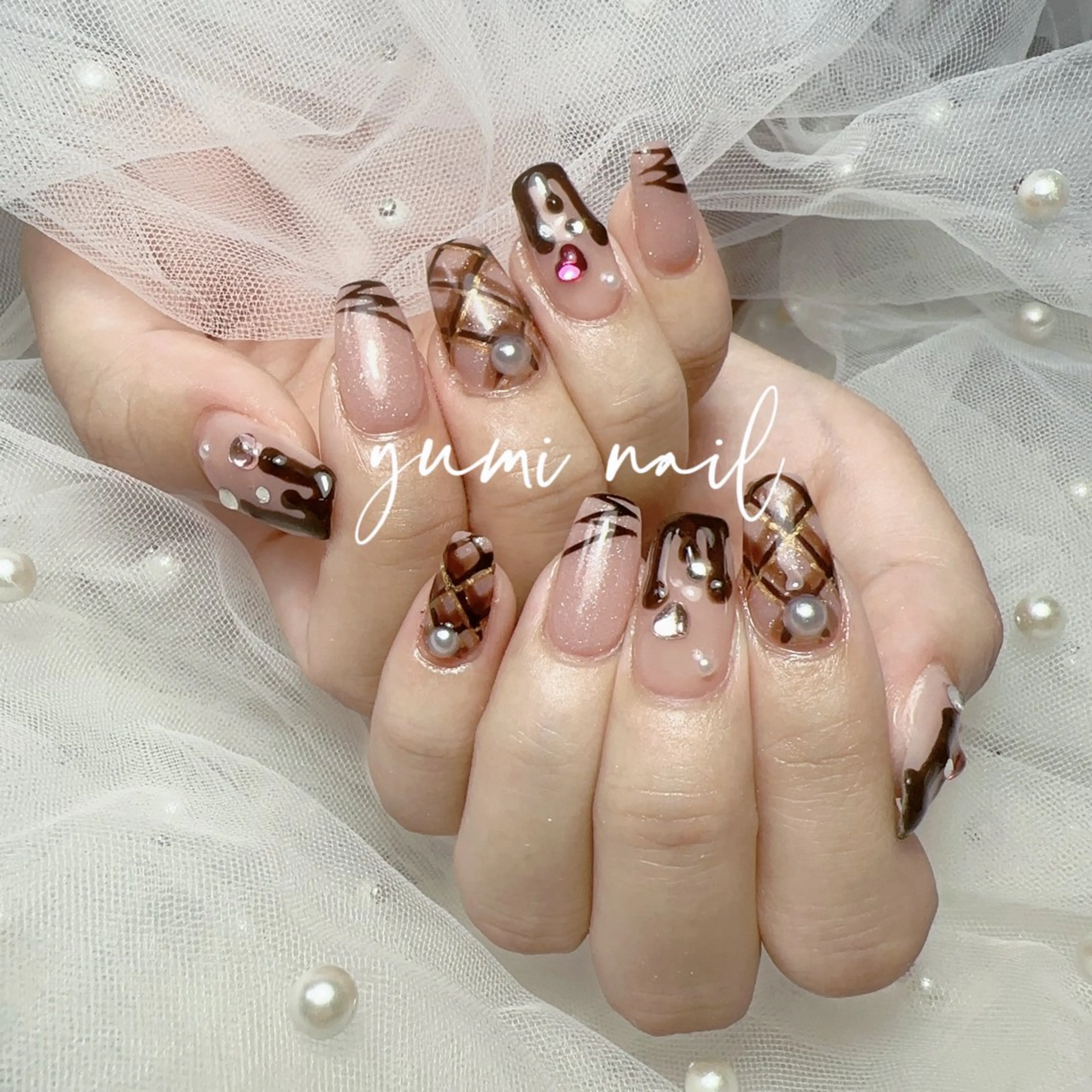 ネイル バレンタイン 𝐲𝐮𝐦𝐢🎀 長さ出しデザイン専門のネイルデザイン