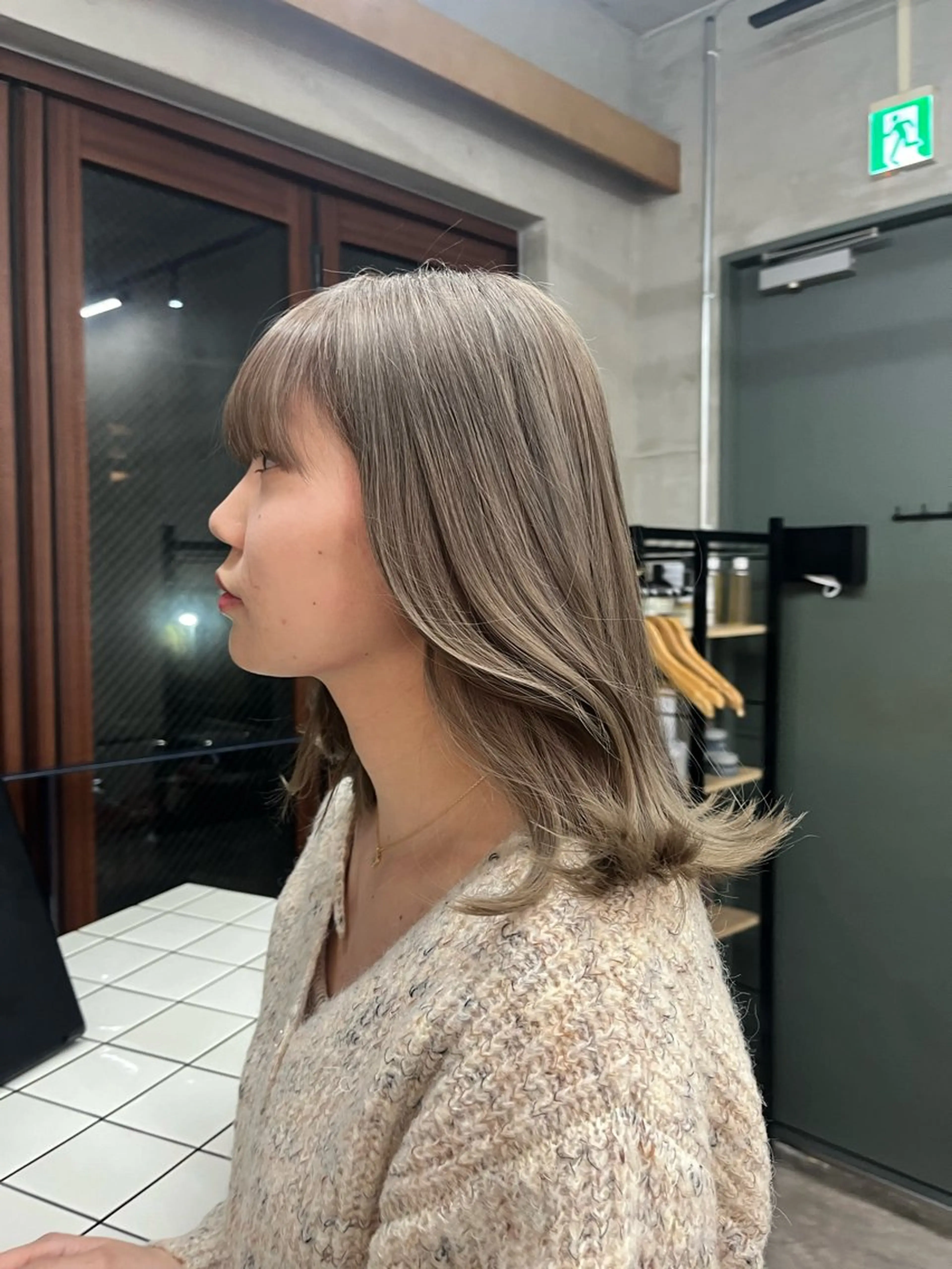 セミロング カラー ベージュカラー ブリーチ ケアブリーチ 透明感カラー ダブルカラー カット 🤎𝐌𝐚𝐨⌇ お悩み解決美容師🤎のヘアスタイル