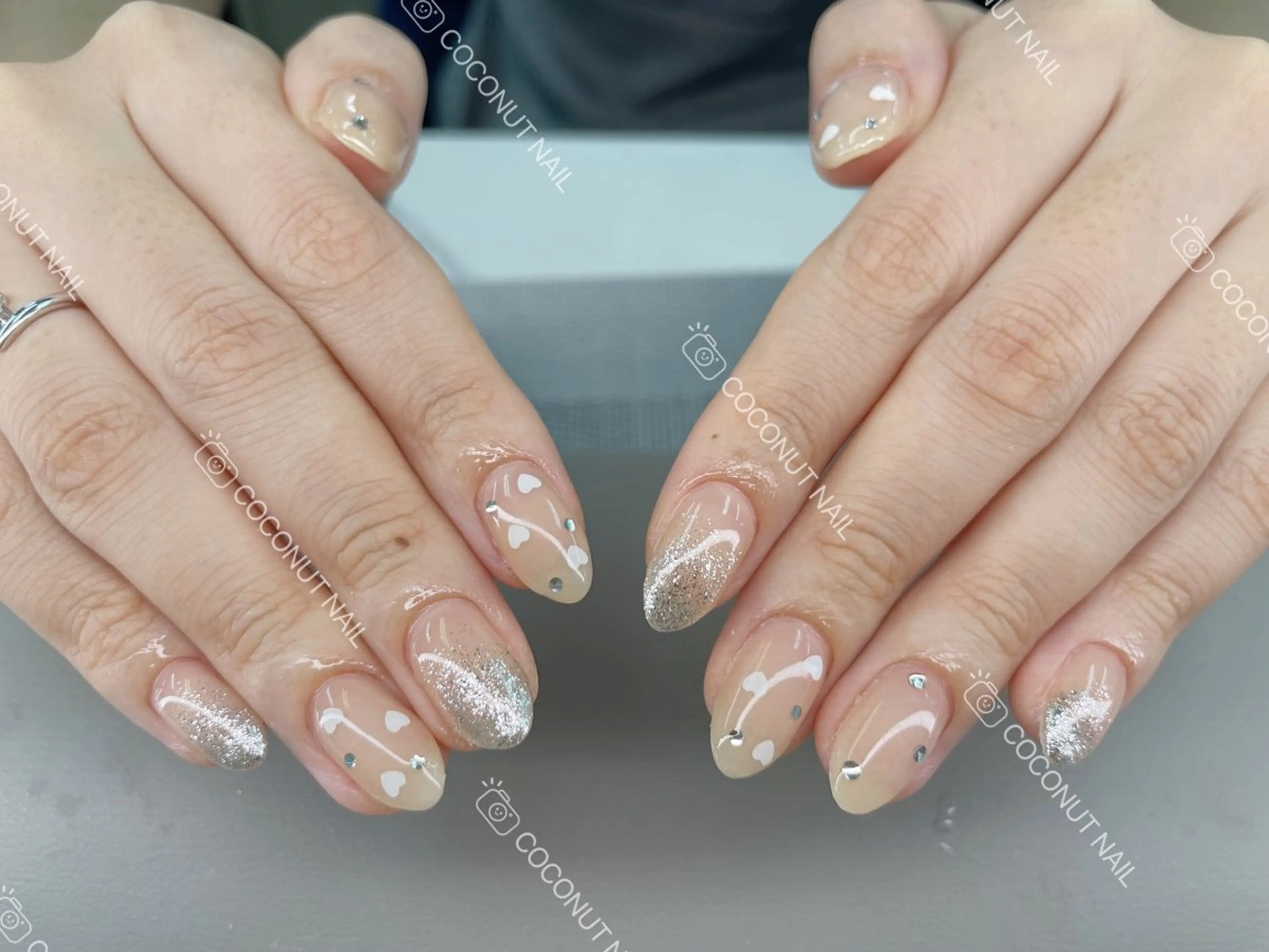 ネイル ハンドネイル 神田 ココナッツのネイルデザイン