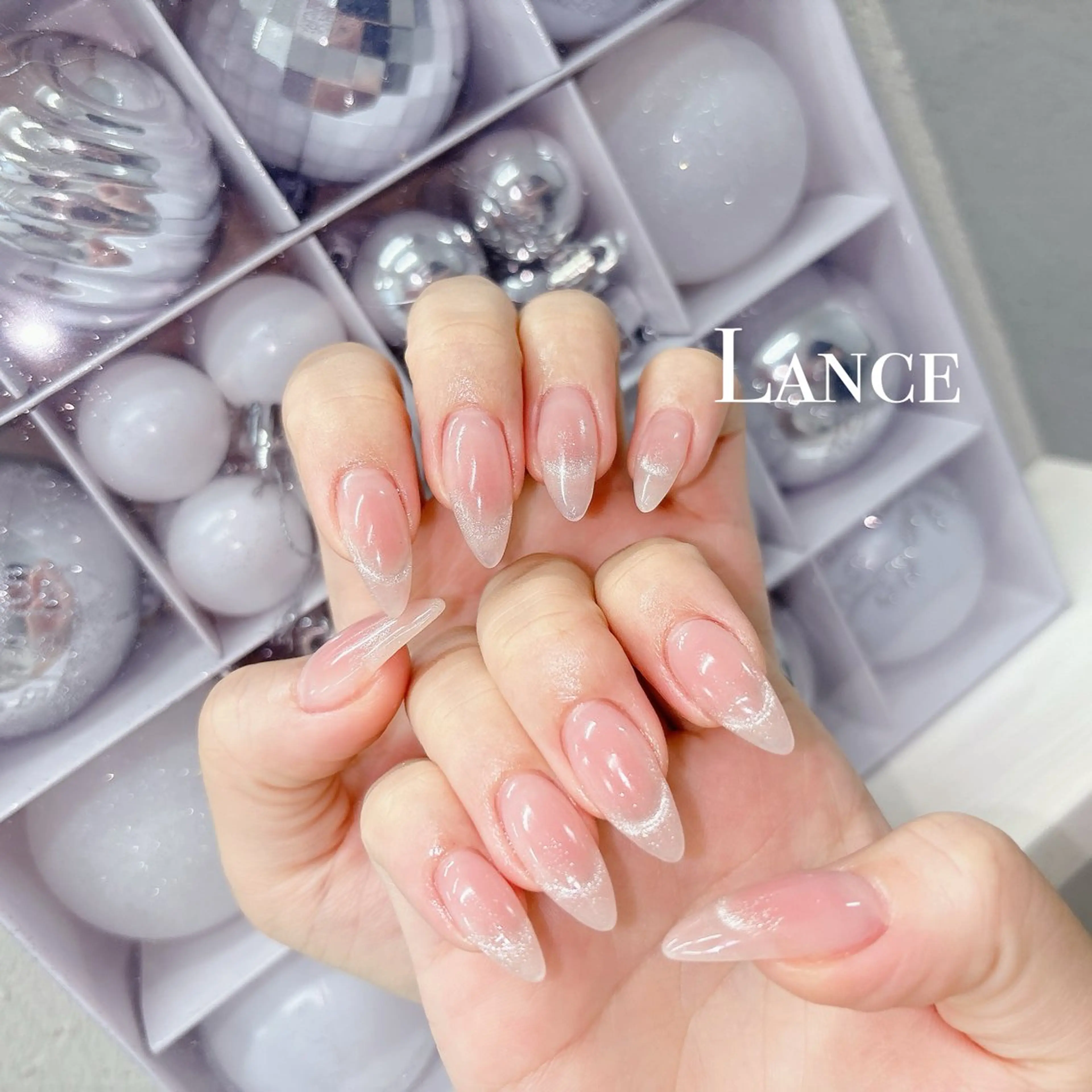 ネイル オーロラネイル フットネイル フレンチネイル ガラスフレンチ 氷ネイル・うるうるネイル ハンドネイル Lance nailのネイルデザイン