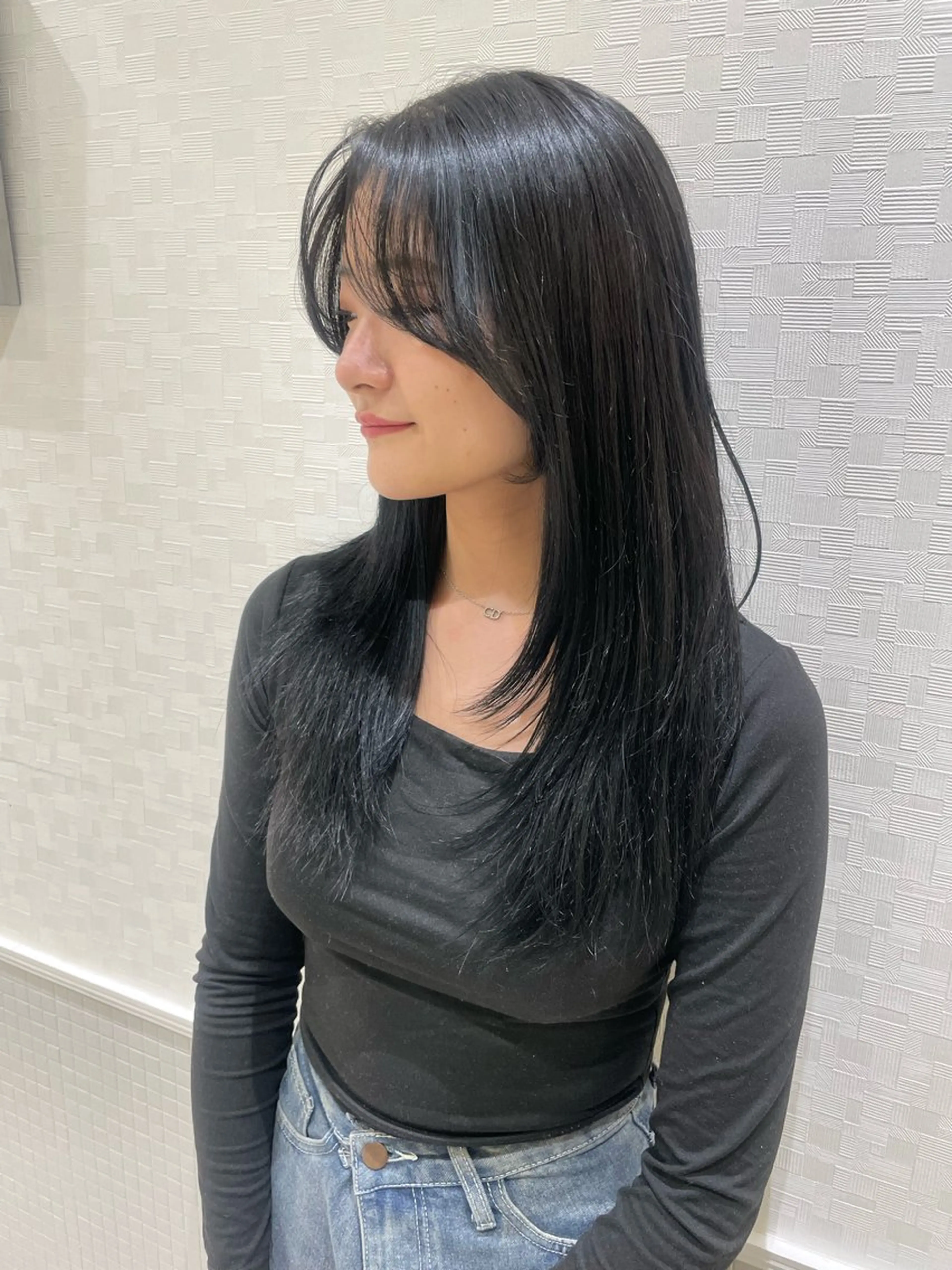 ロング ヘアカラー MIFA レイヤー／パーマのヘアスタイル