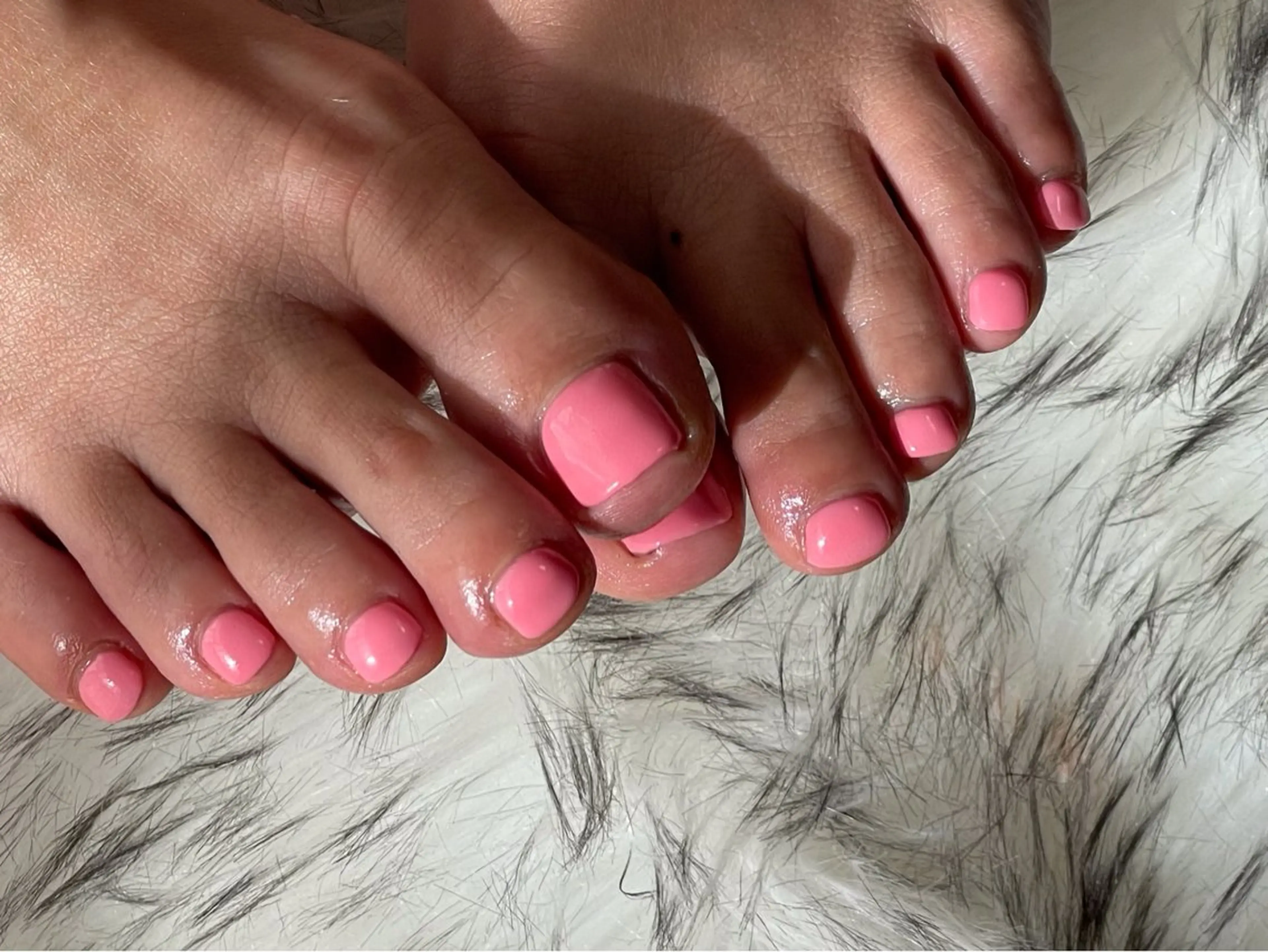 ネイル オーロラネイル フットネイル フレンチネイル ジェルネイル 韓国ネイル フットネイル kiki nail &brow二子玉川の眉毛・アイブロウイメージ