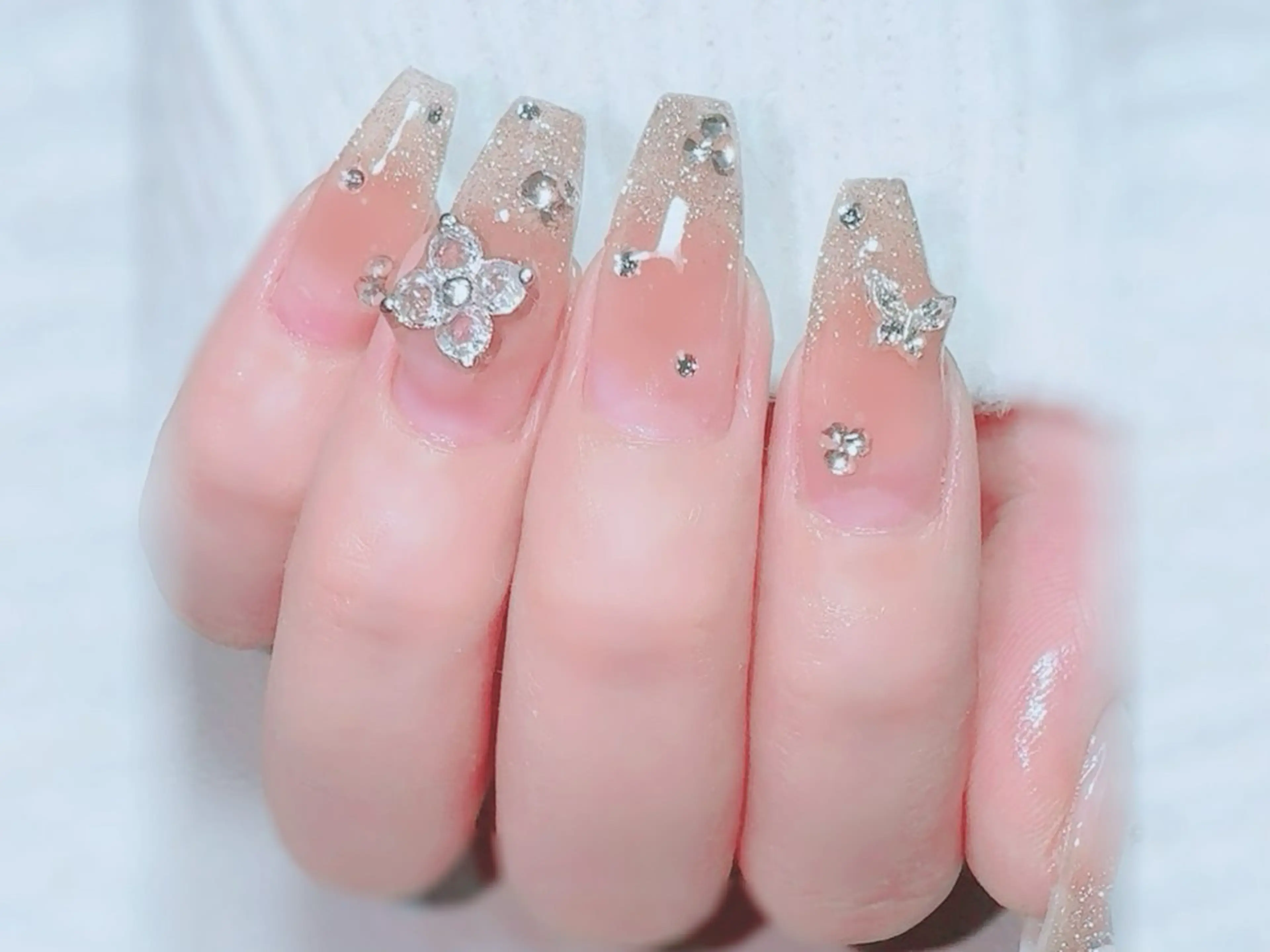 ネイル チークネイル キラキラネイル 持ち込み 冬ネイル クリスマス nailsalon urümのネイルデザイン