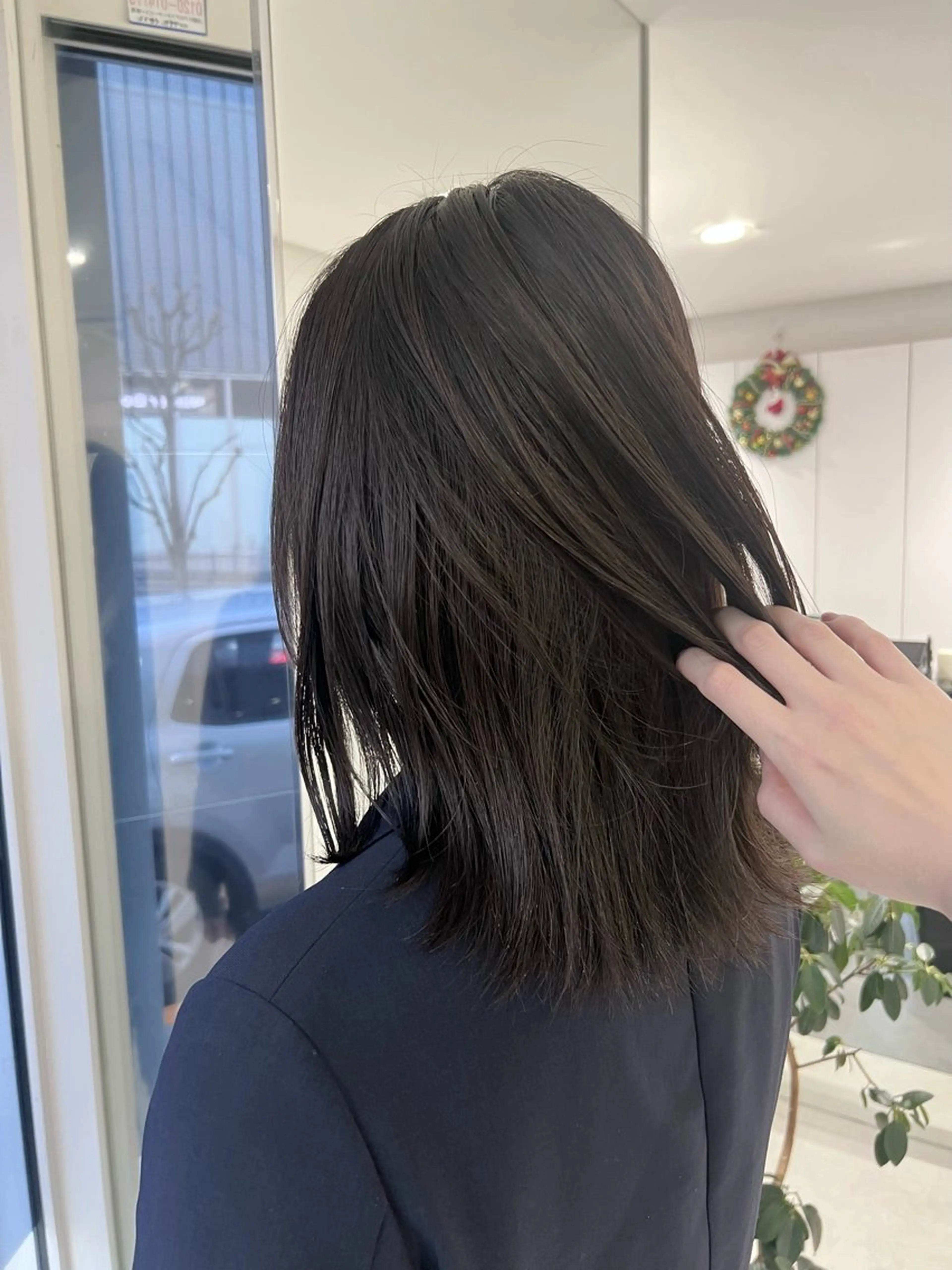 ミディアム カラー ヘアカラー トリートメント ヘッドスパ ヘアセット 🖤:抜け感×大人 スタイル/Aoiのヘアスタイル