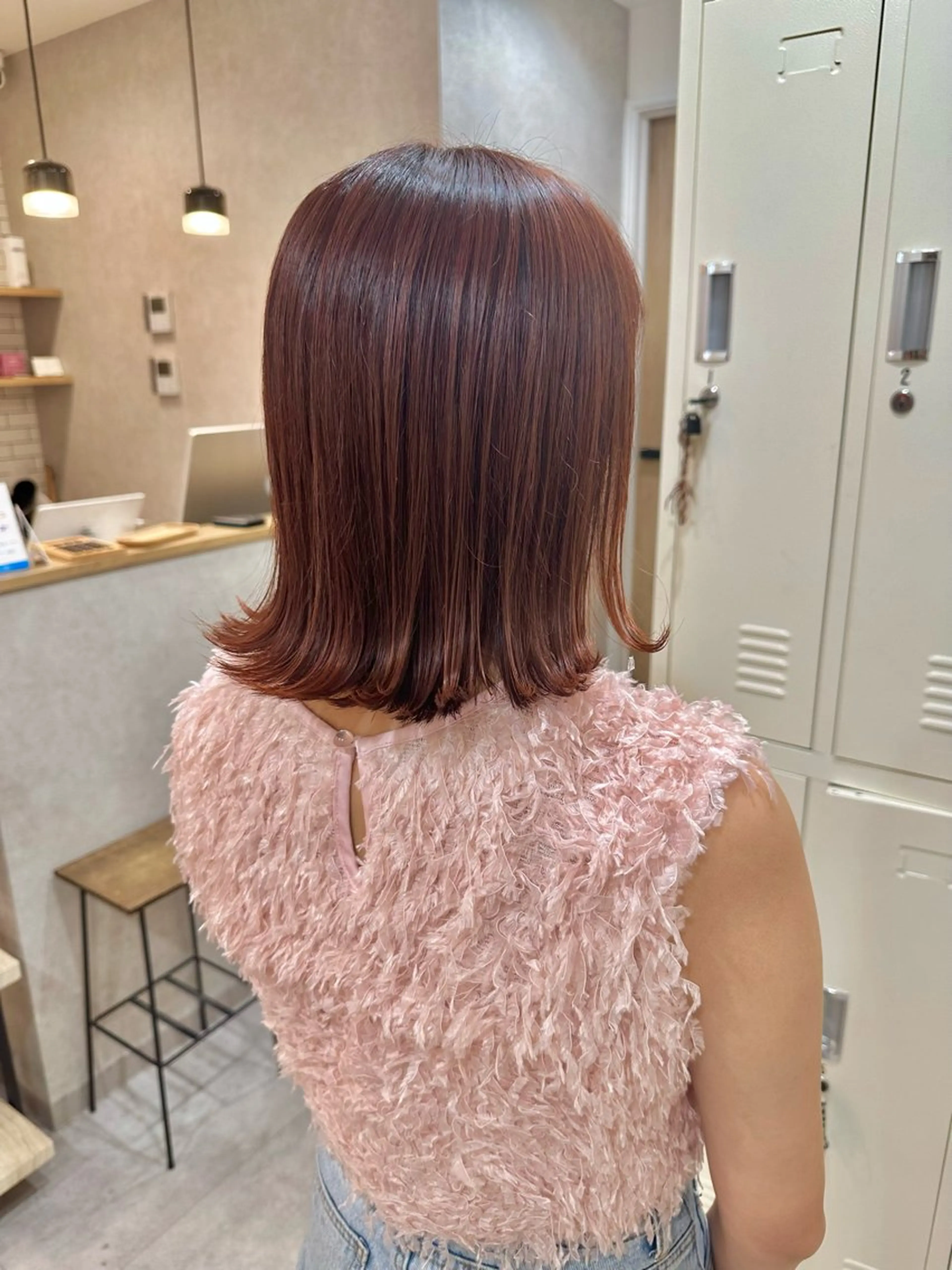 ミディアム カット ヘアカラー トリートメント 白髪ぼかしハイライト レイヤー川口　元気のヘアスタイル