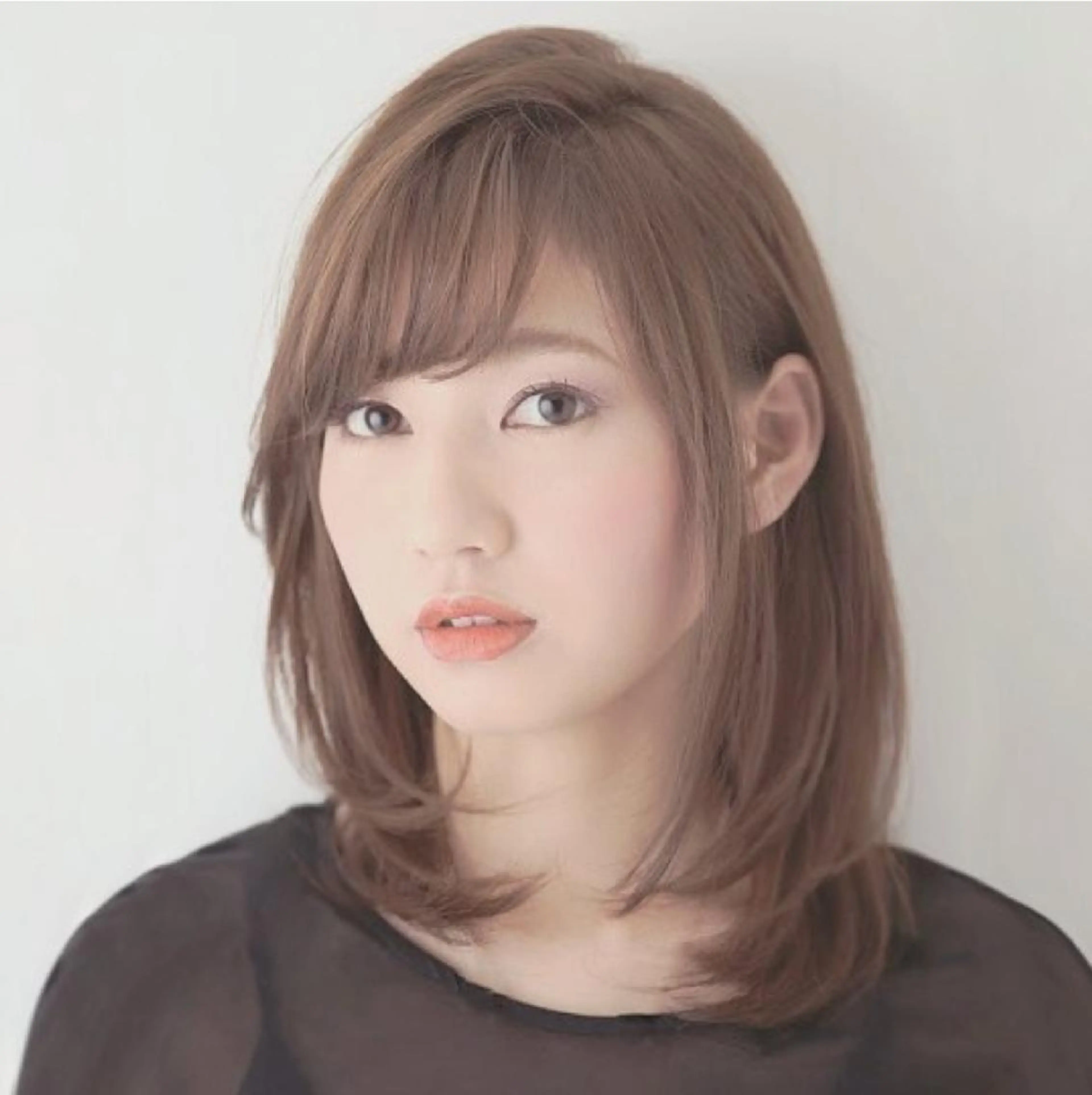 ミディアム カラー 切りっぱなしボブ ショートボブ ミディアムパーマ バレイヤージュ ベージュカラー カット ヘアカラー トリートメント フリーランス所属・韓国ヘア レイヤー くびれヘアMATSUのヘアスタイル