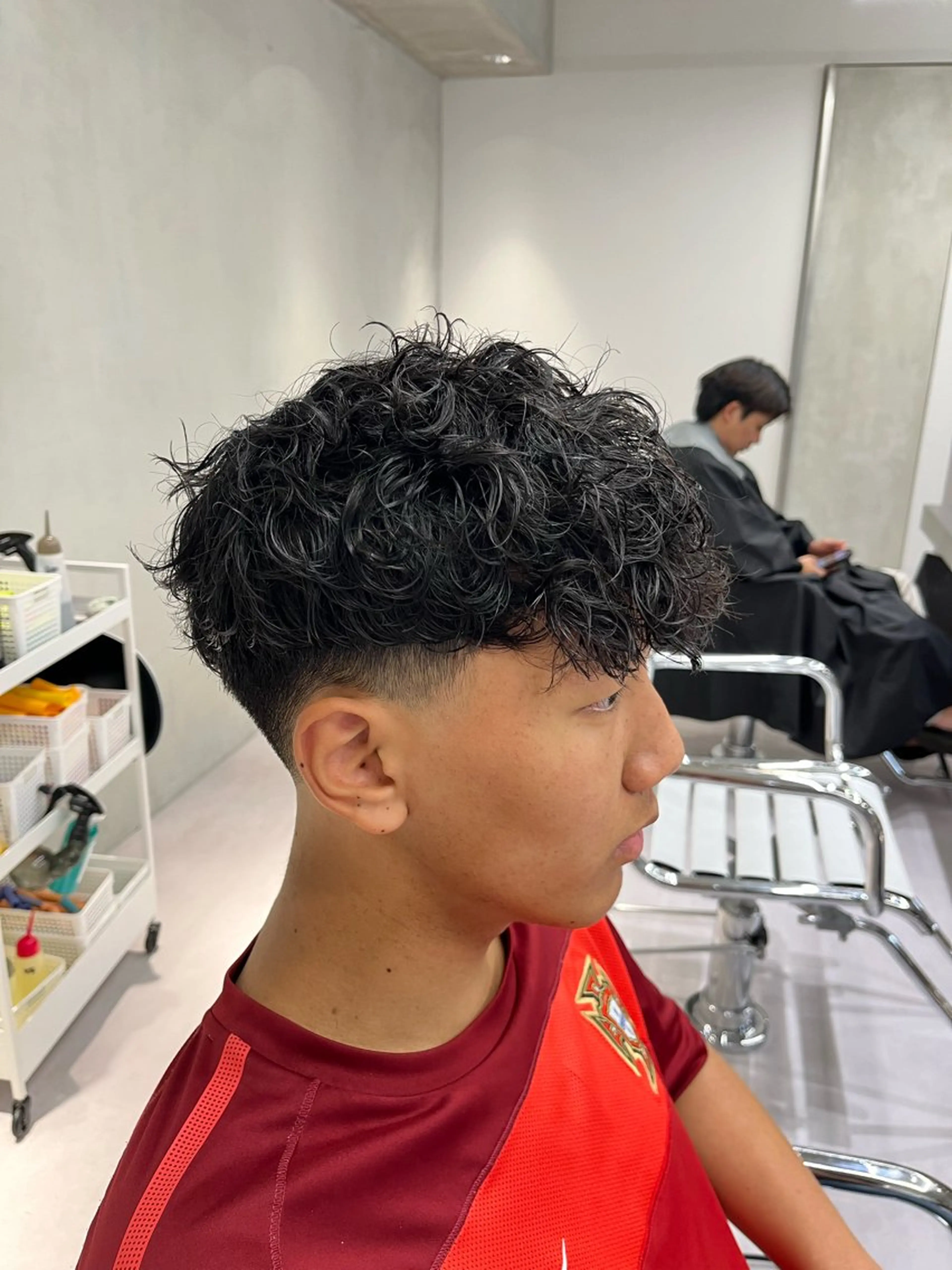 ショート パーマ メンズ ⚡メンズパーマフ ェードカットTomyのヘアスタイル