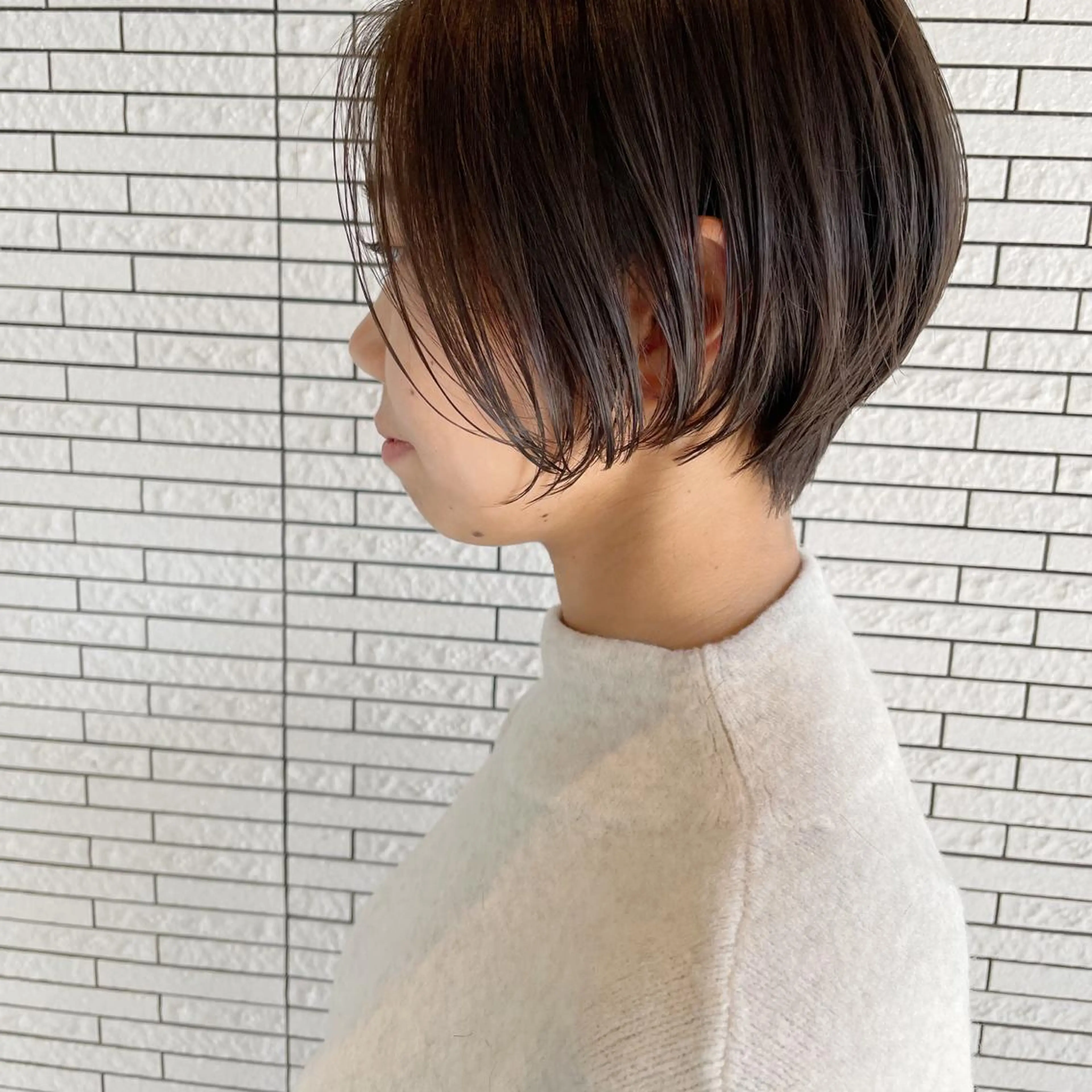 ショート カラー マエダ リョウのヘアスタイル