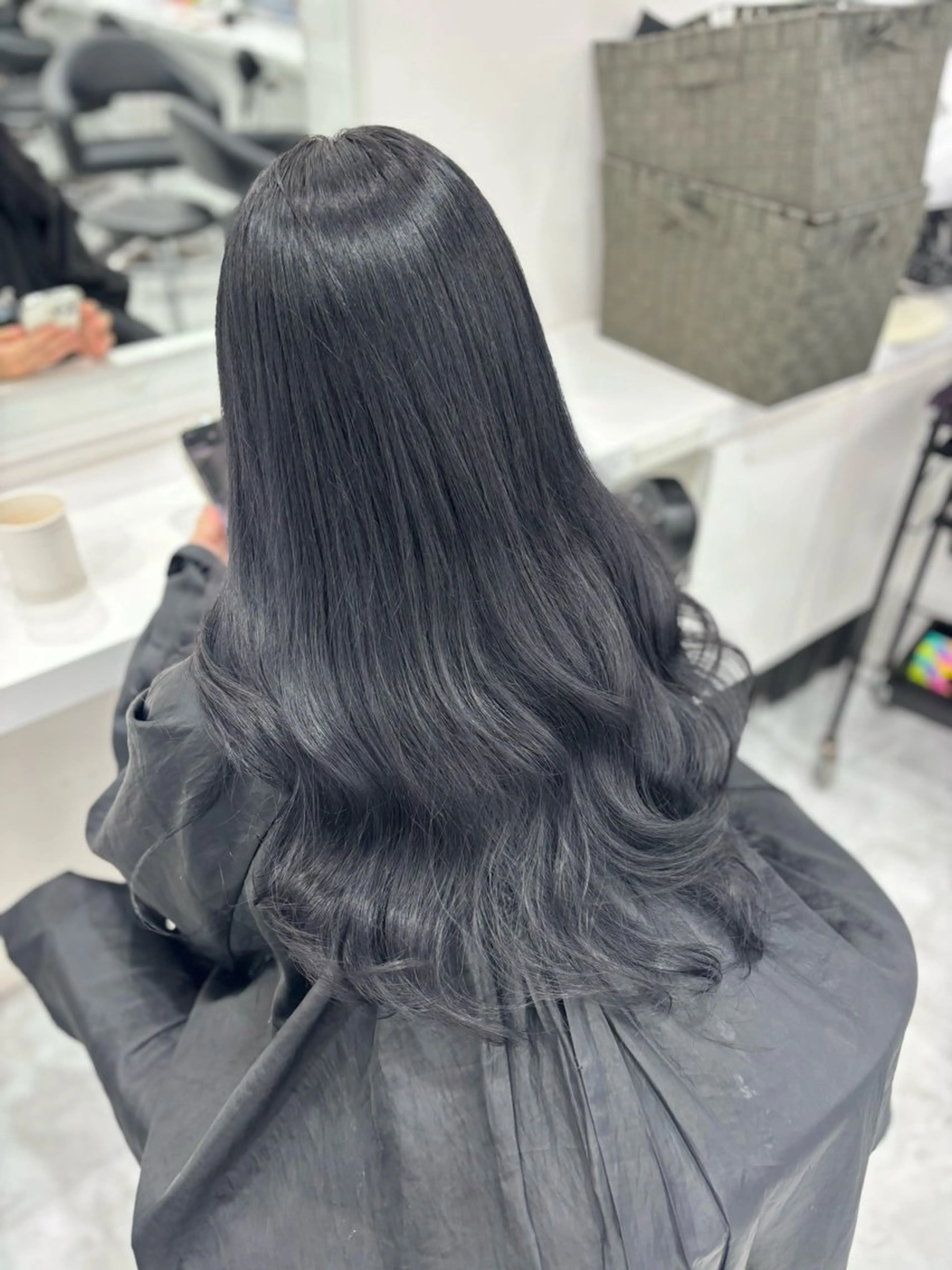 ロング カラー ヘアカラー トリートメント ヘッドスパ ヘアセット 🩵色落ち可愛い 寒色カラー🩵のヘアスタイル