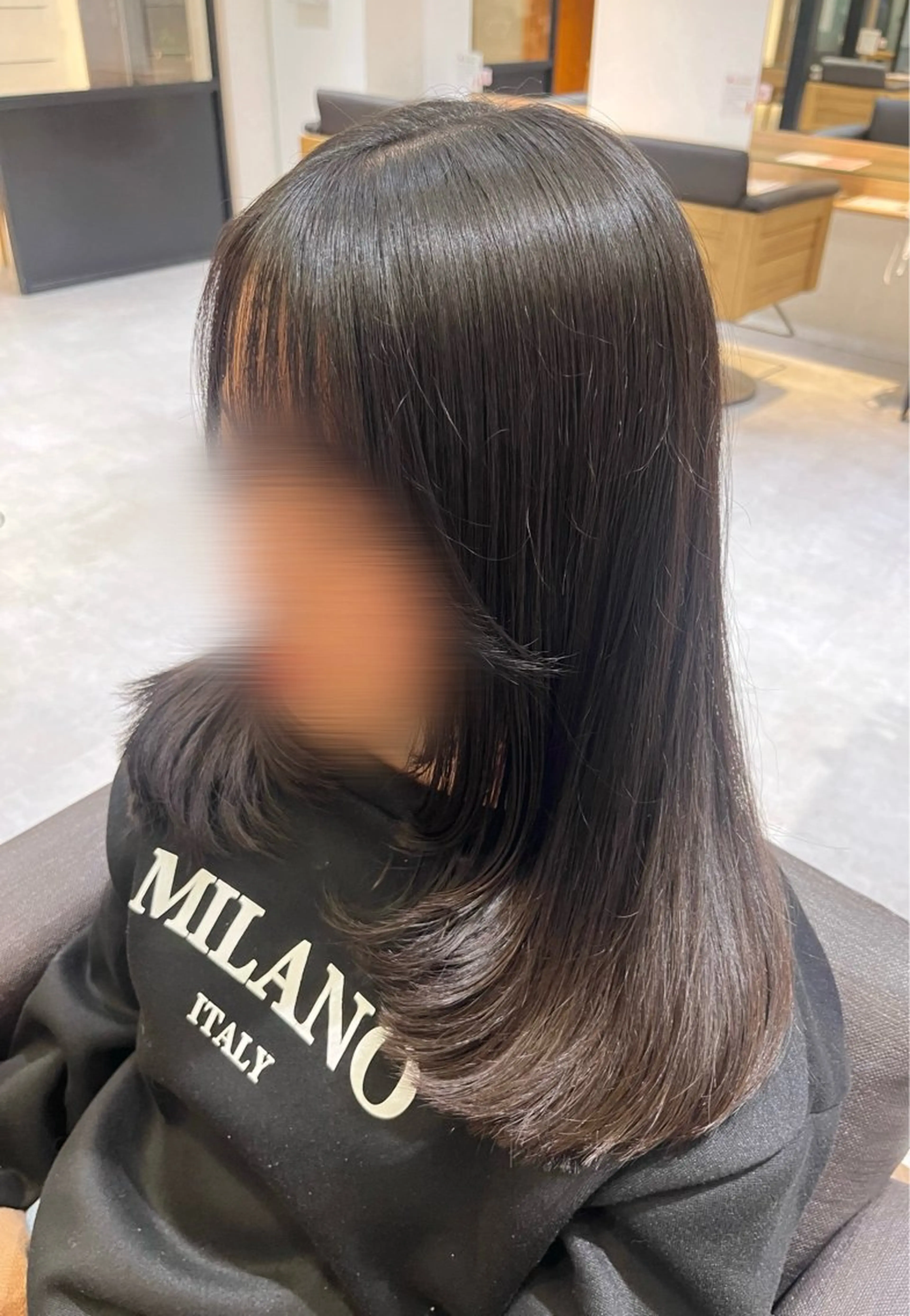 ミディアム 顔まわりレイヤー 顔周りカット レイヤーカット 田中 もも🍑のヘアスタイル