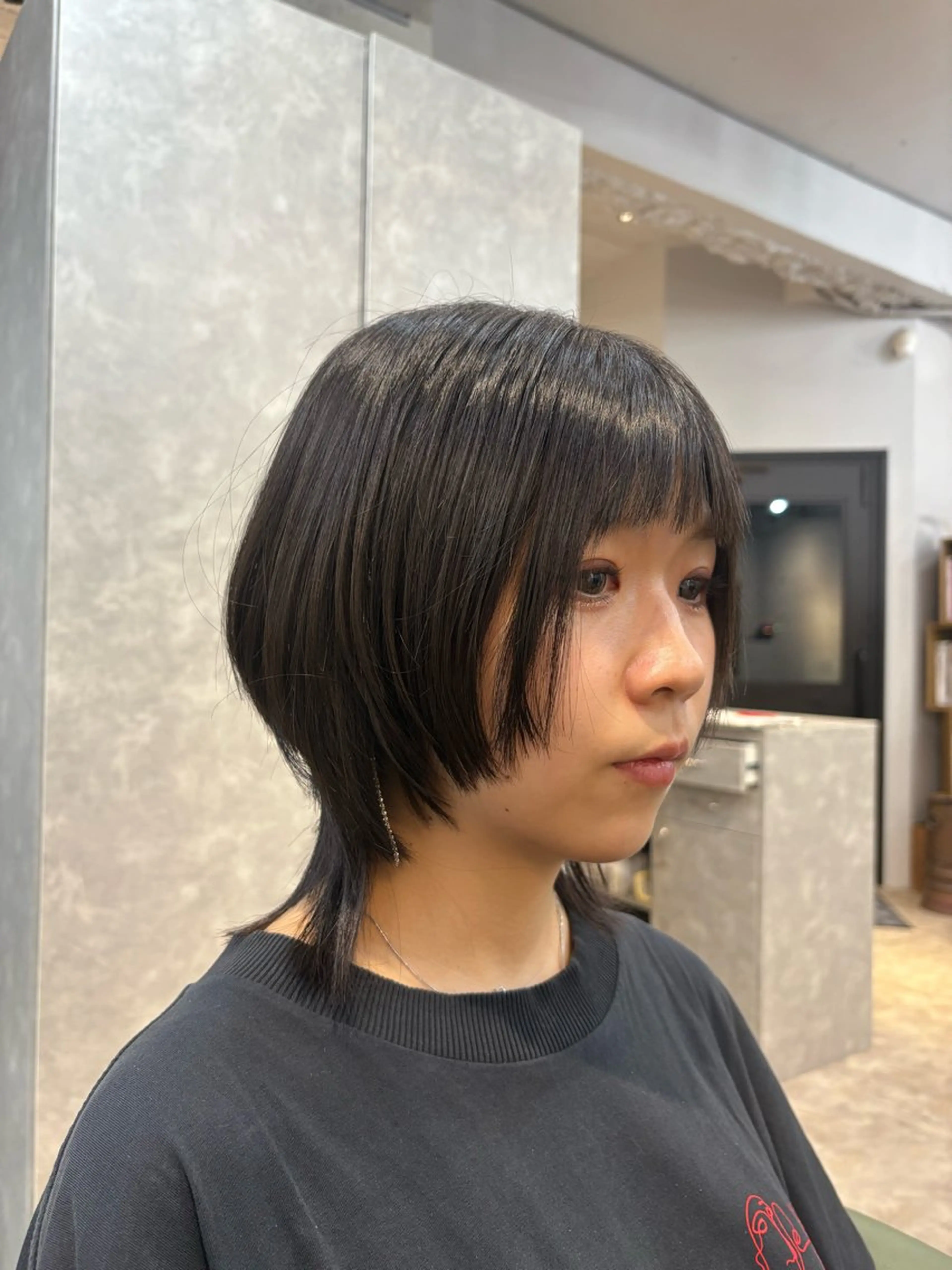 ミディアム MERRY チネンヨシトのヘアスタイル