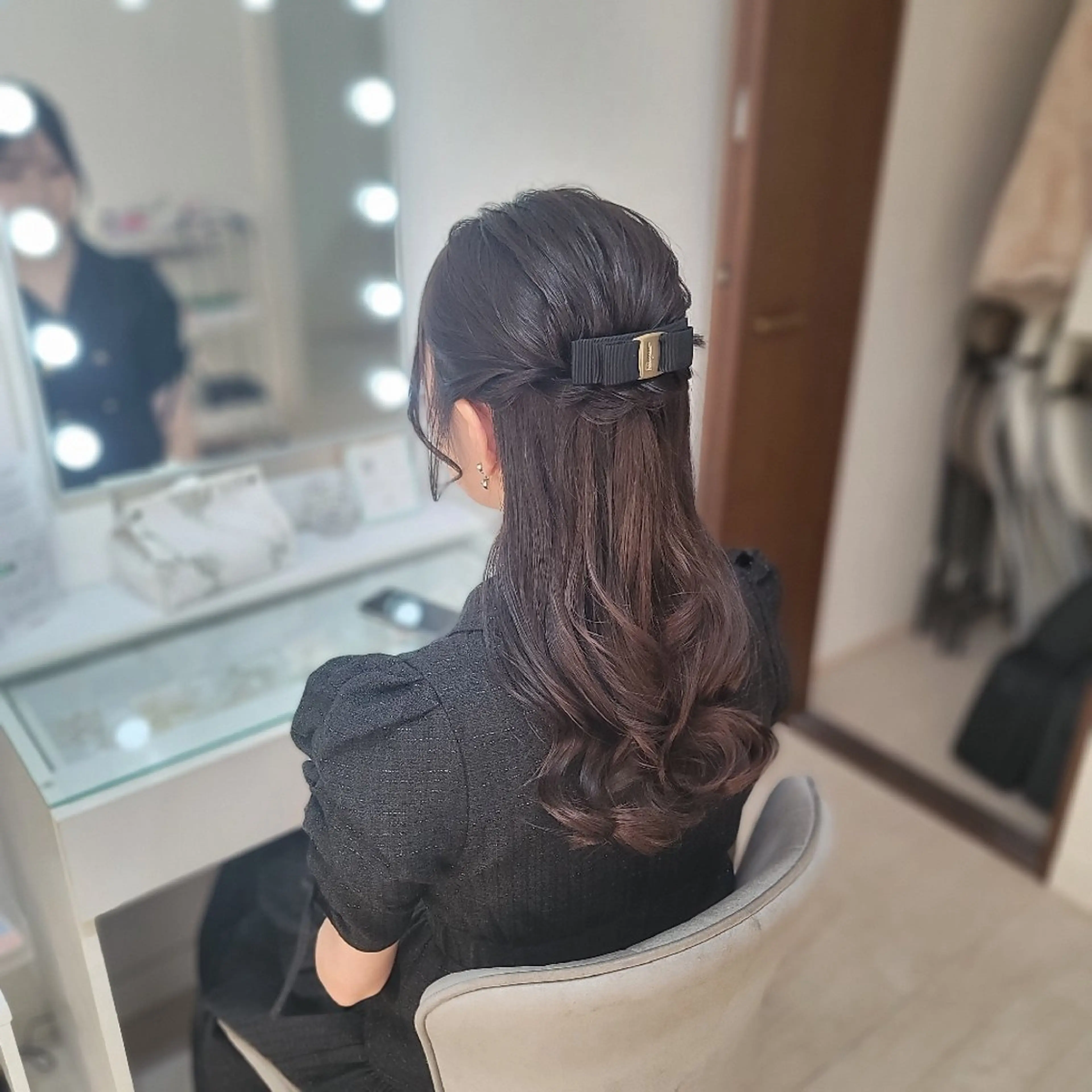 ロング ヘアアレンジ ハーフアップ ヘアセット 渥美 寿美翔のヘアスタイル