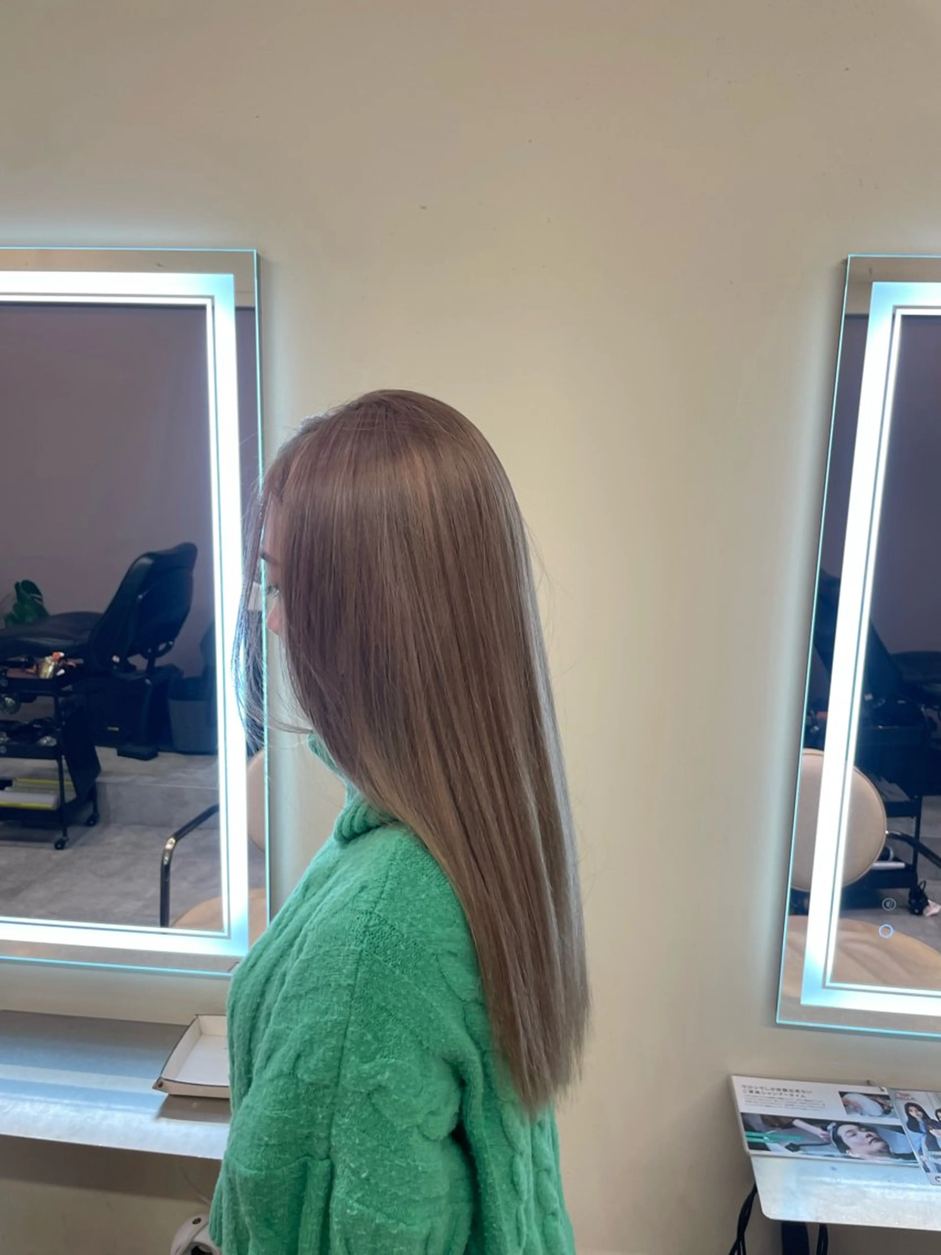 セミロング カラー ベージュカラー ブリーチ ハイトーンカラー ハイトーンベージュ 🐶メンズカット SYUMA🐶のヘアスタイル