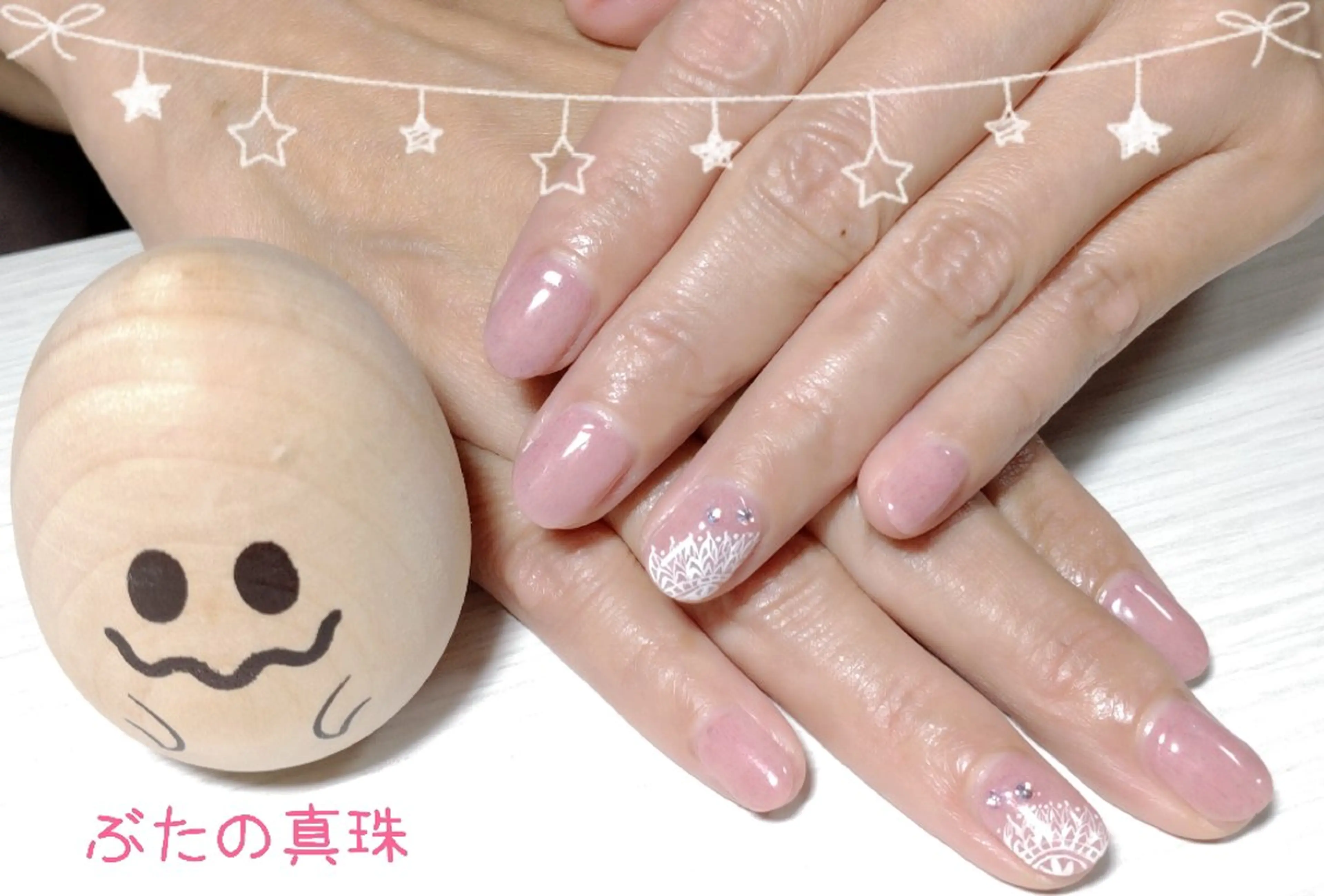 ネイル レース ピンク ホワイト ハンドネイル 林 珠里のネイルデザイン