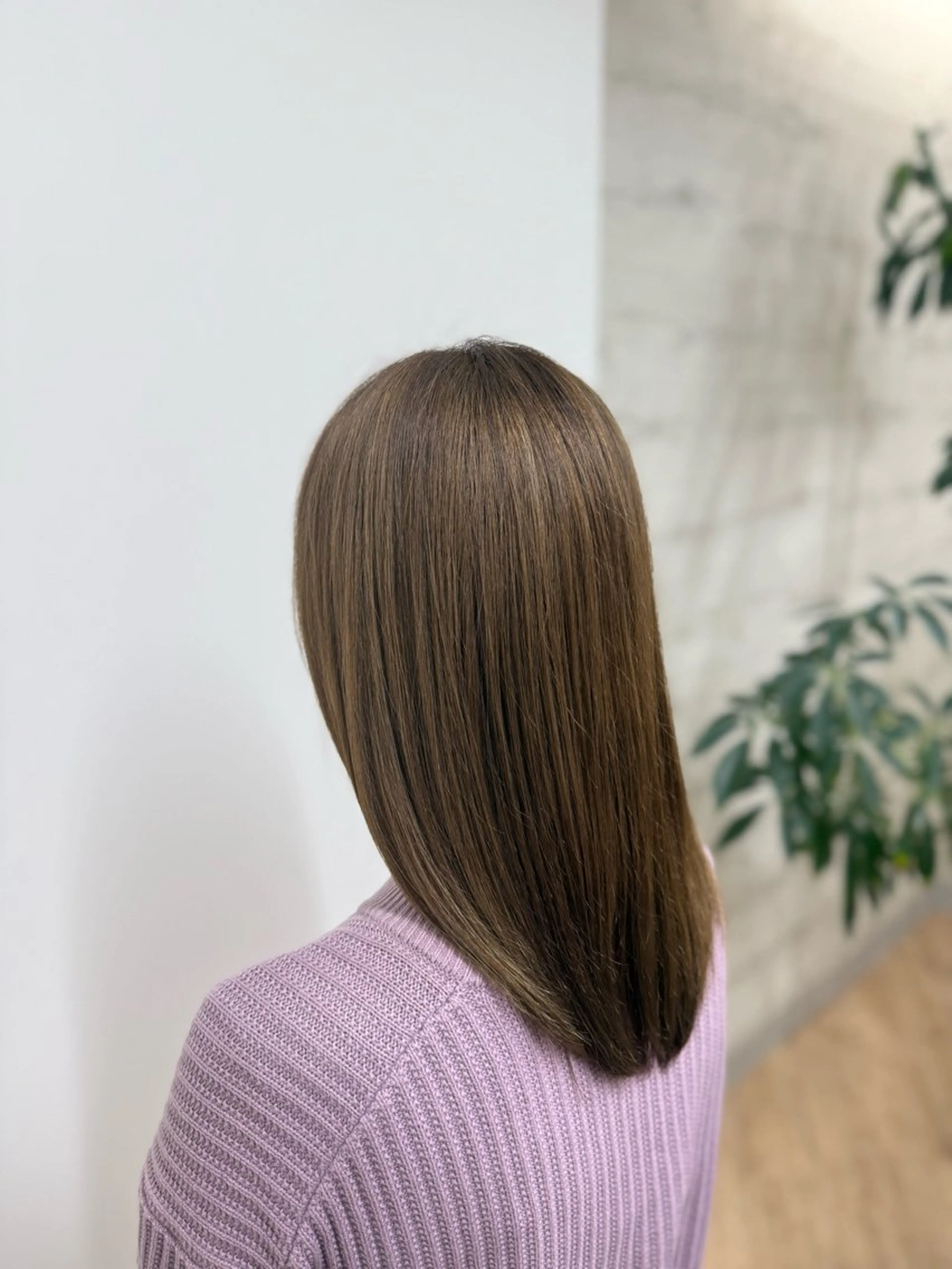 ミディアム カラー ブリーチ 透明感カラー グレージュ ヘアカラー Perfume by afloat 高橋樹のヘアスタイル