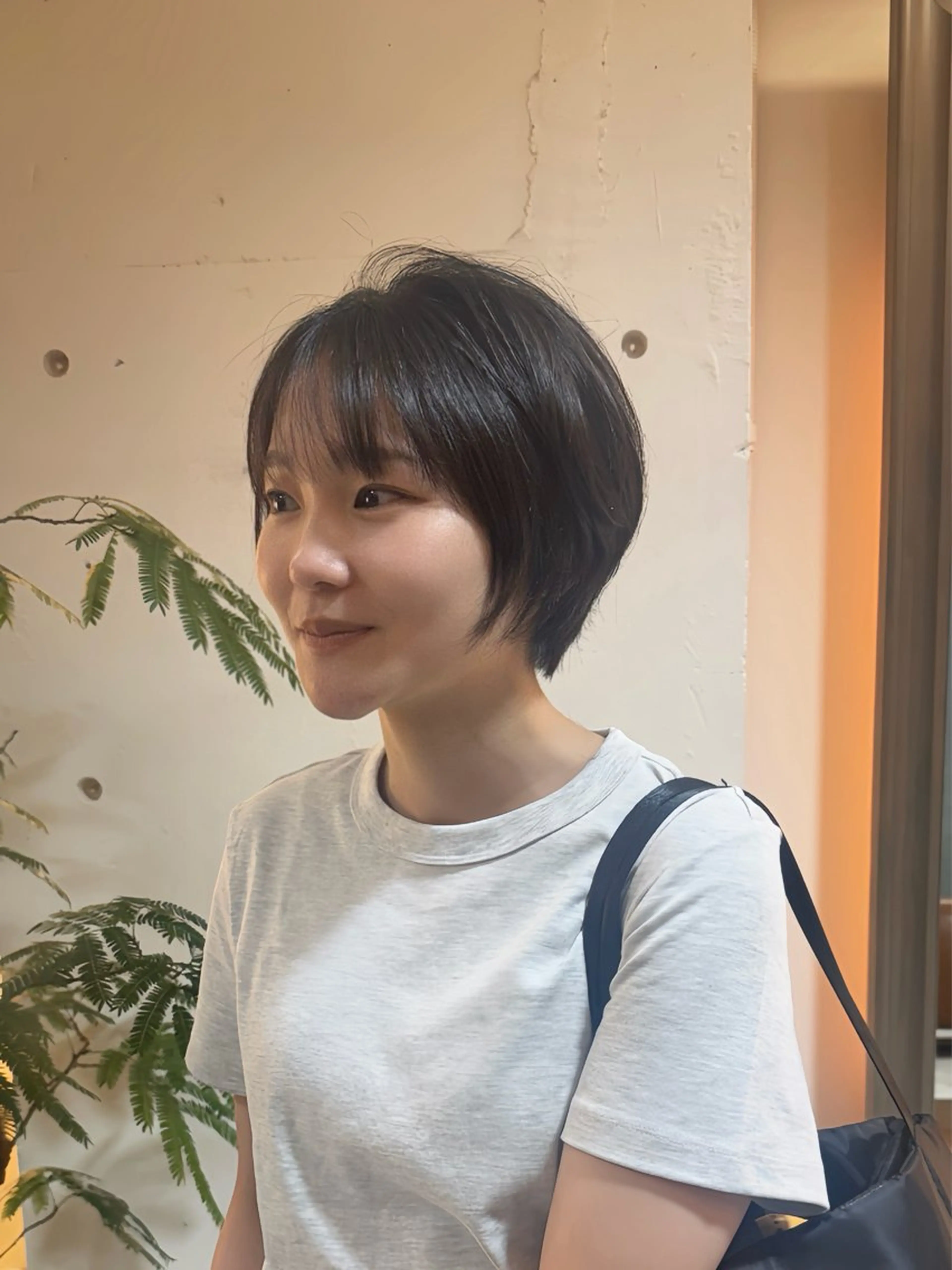 ショート タツキ／レイヤー／ パーマ／艶カラーのヘアスタイル