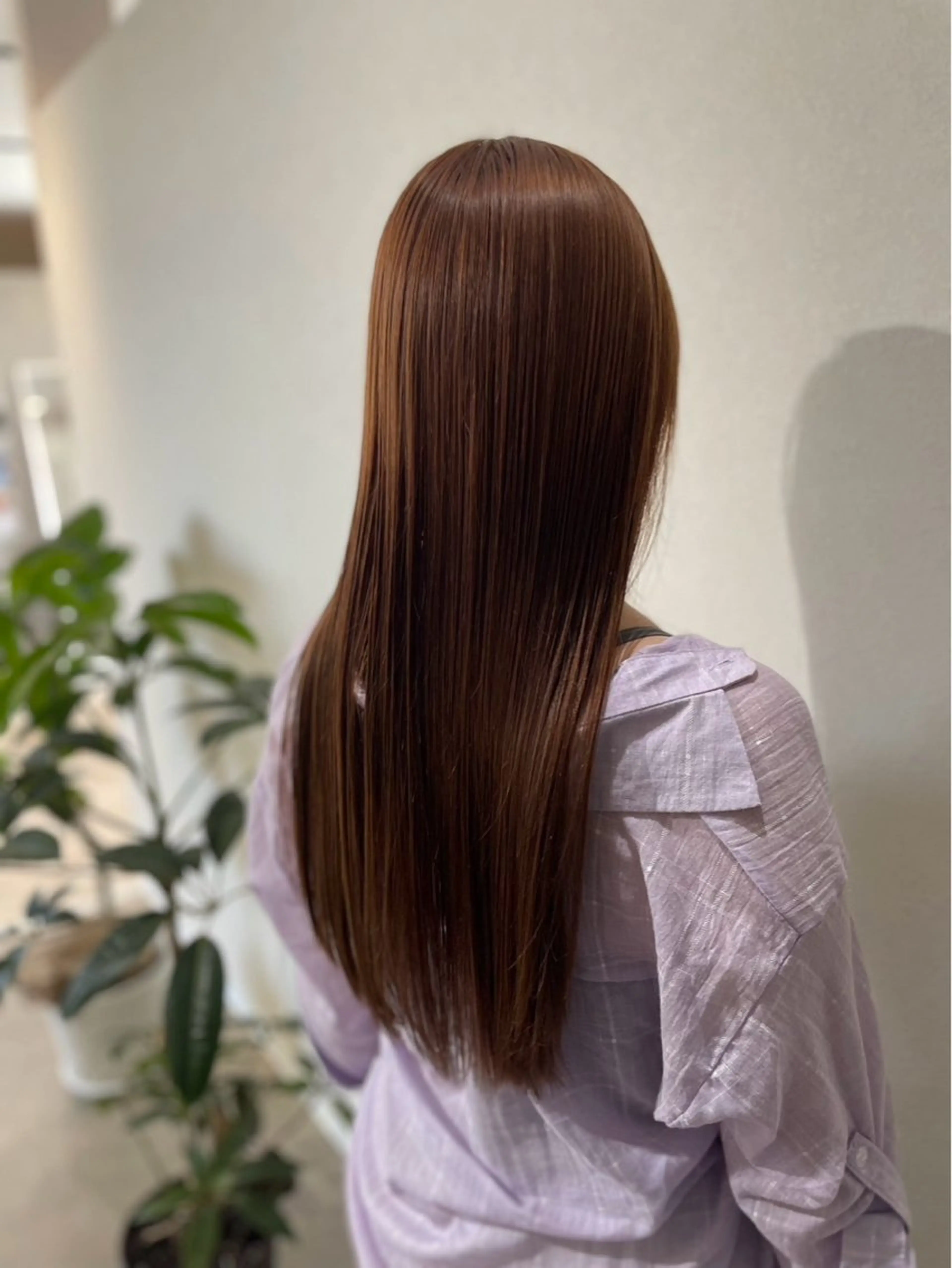 ロング ヘアカラー トリートメント Re room. 女性スタイリストのヘアスタイル