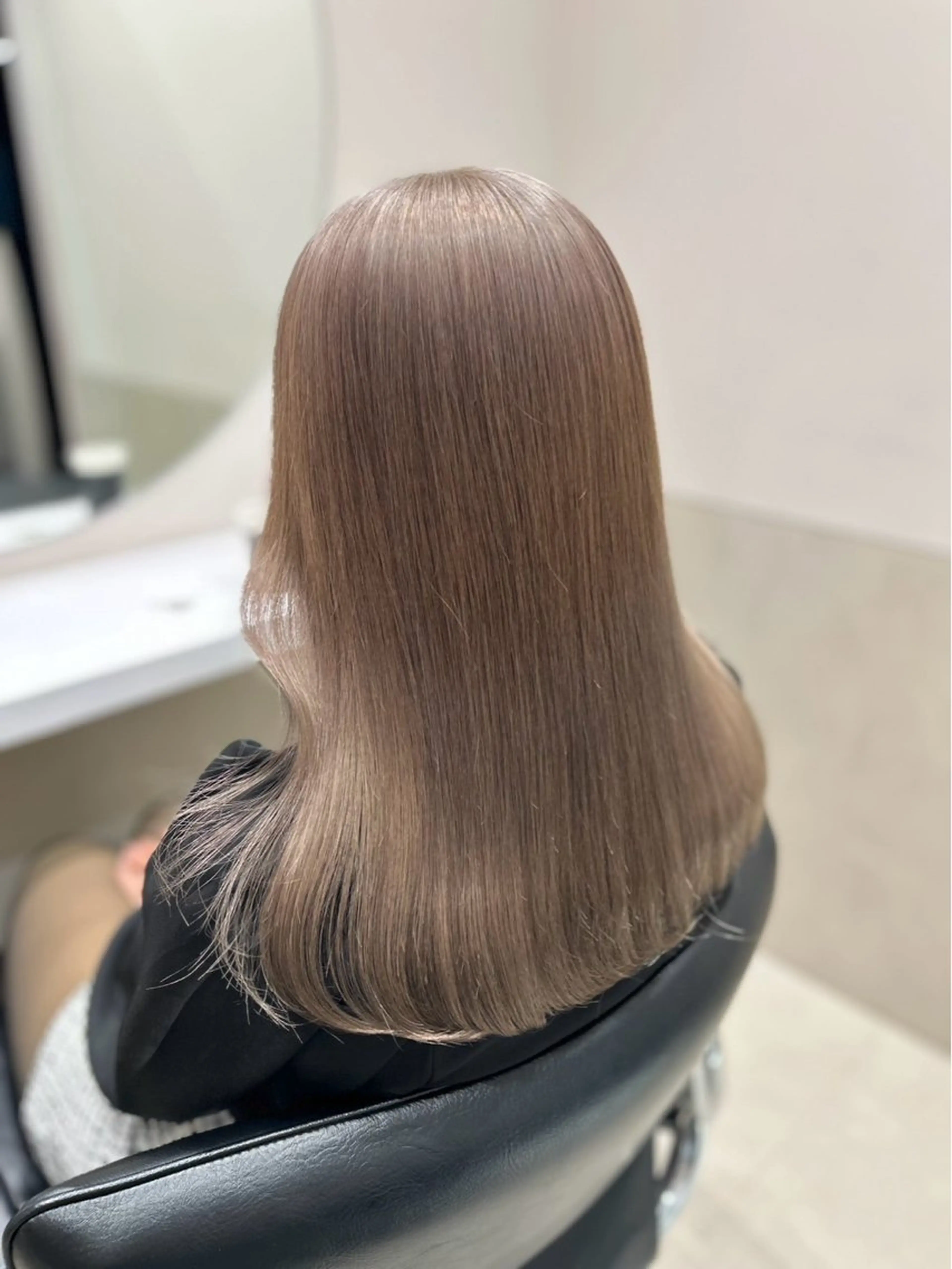 セミロング カラー ヘアアレンジ ヘアカラー トリートメント mai🍑暖色カラー /レイヤー💖のヘアスタイル