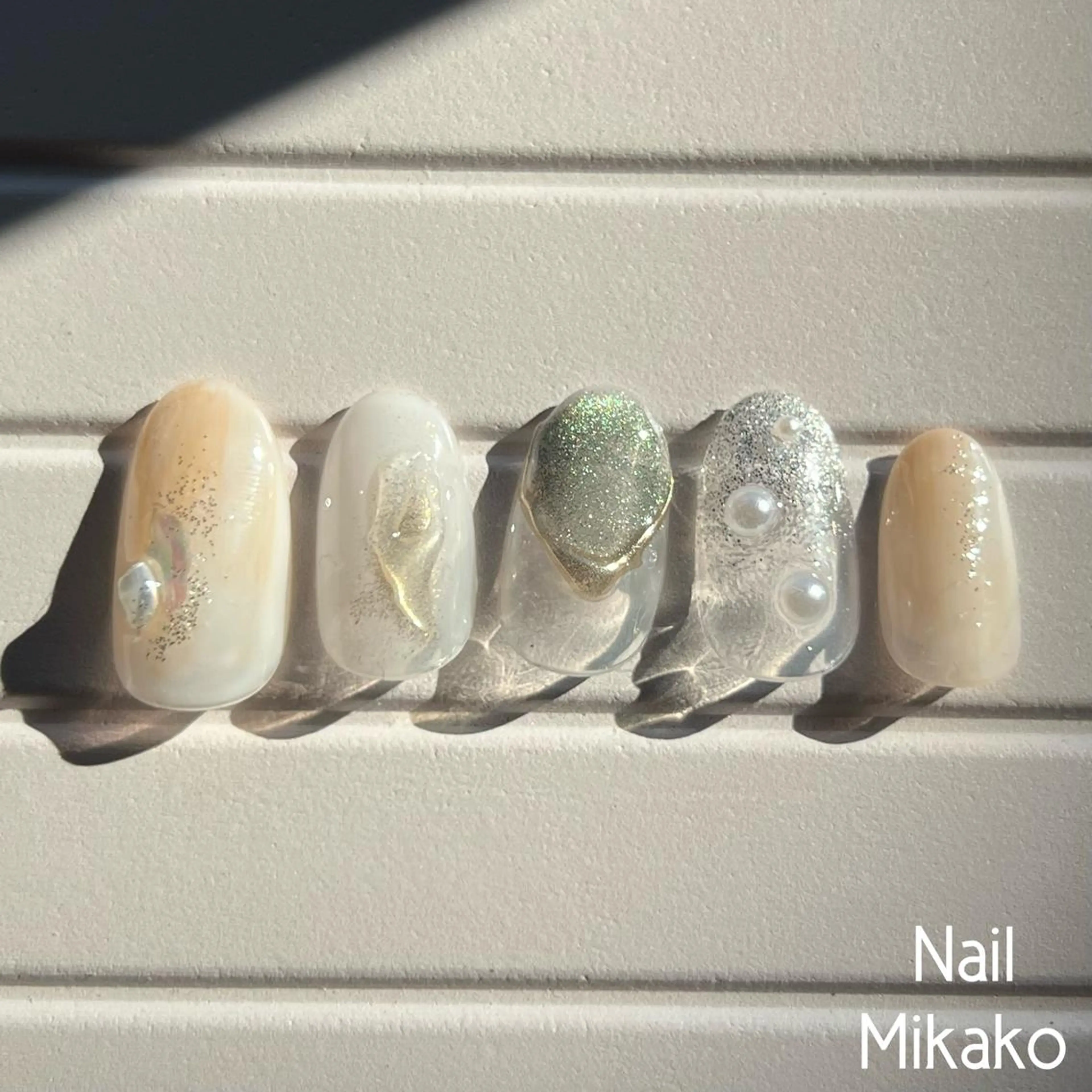 ネイル マグネットネイル ミラーネイル ニュアンスネイル 春ネイル Nail Mikakoのネイルデザイン