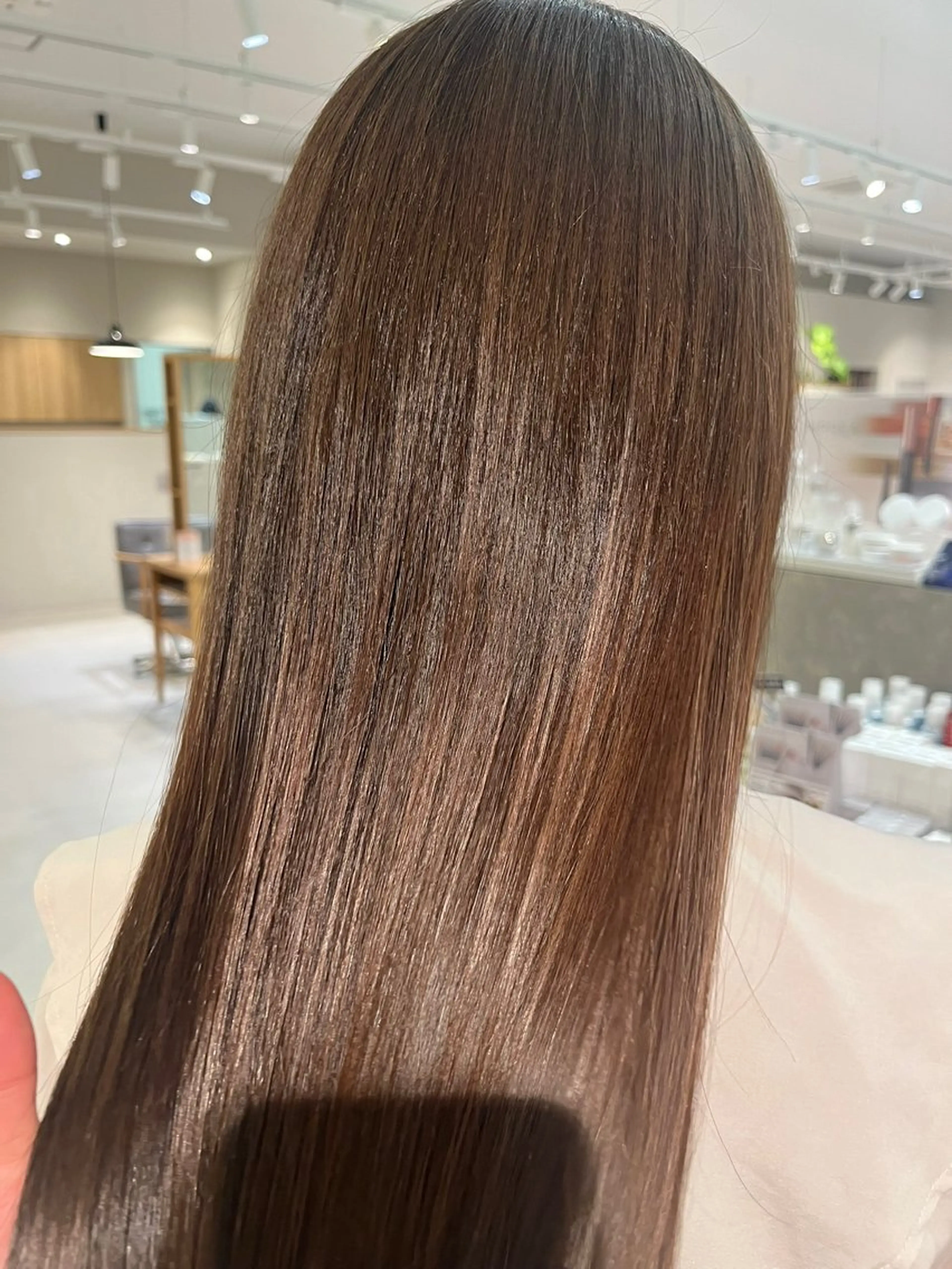 カラー 森 理音のヘアスタイル