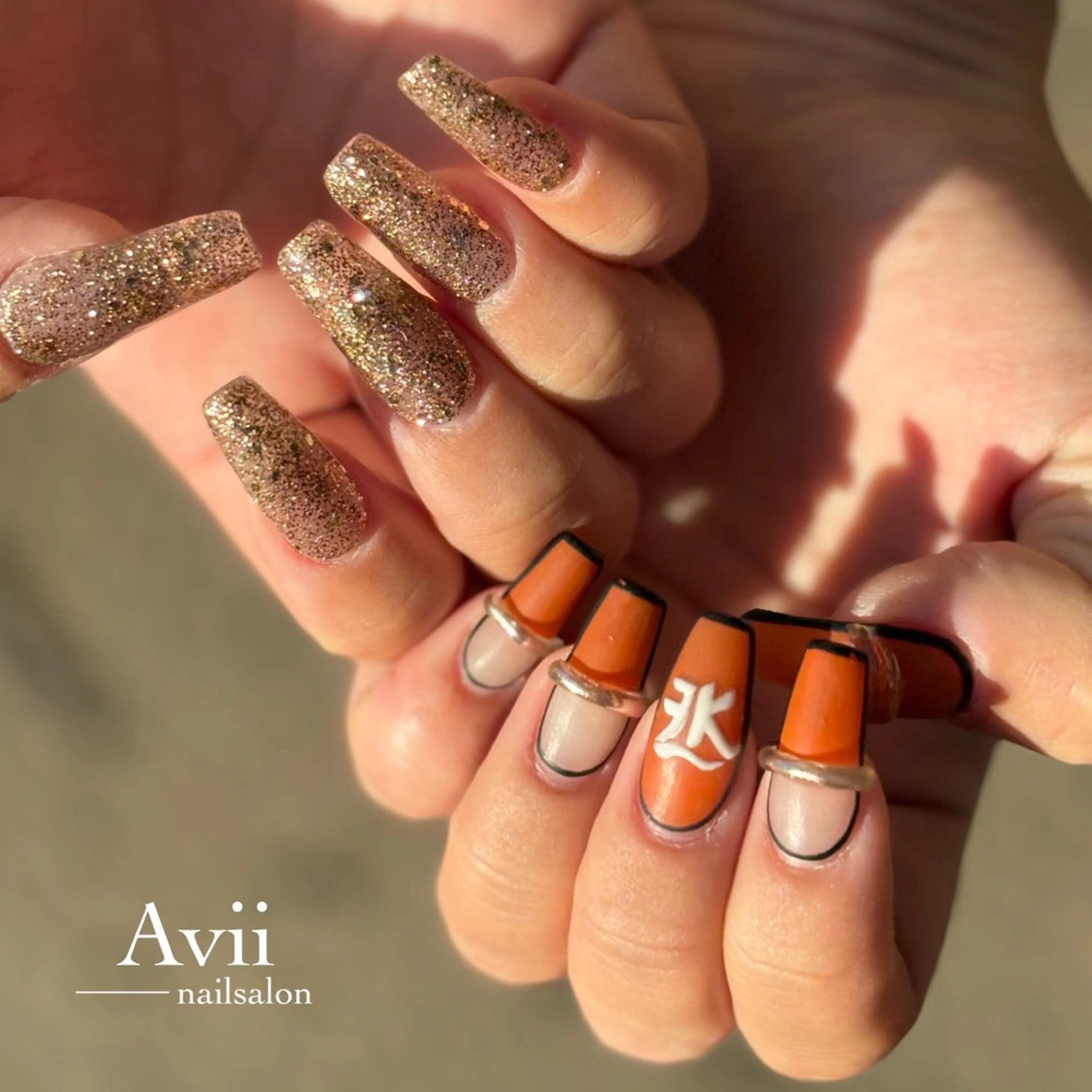 ネイル キラキラネイル ラメ(グリッター) マットネイル オレンジ ハンドネイル うるつやネイル🫧 Amiのネイルデザイン