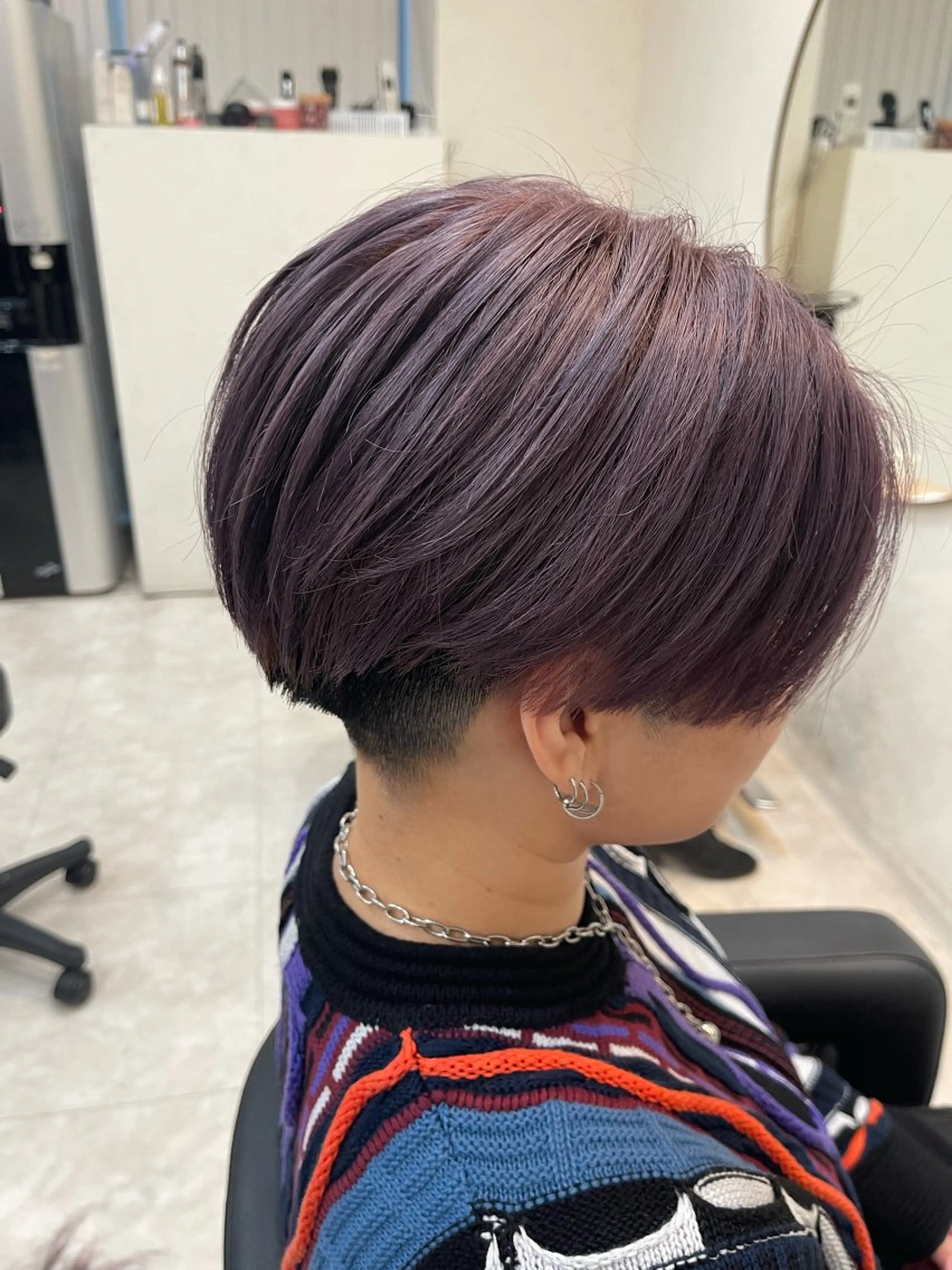 ショート カラー ベージュカラー ラベンダーカラー ラベンダーベージュ ショートヘア シマオカイッセイ 個室サロンaceのヘアスタイル