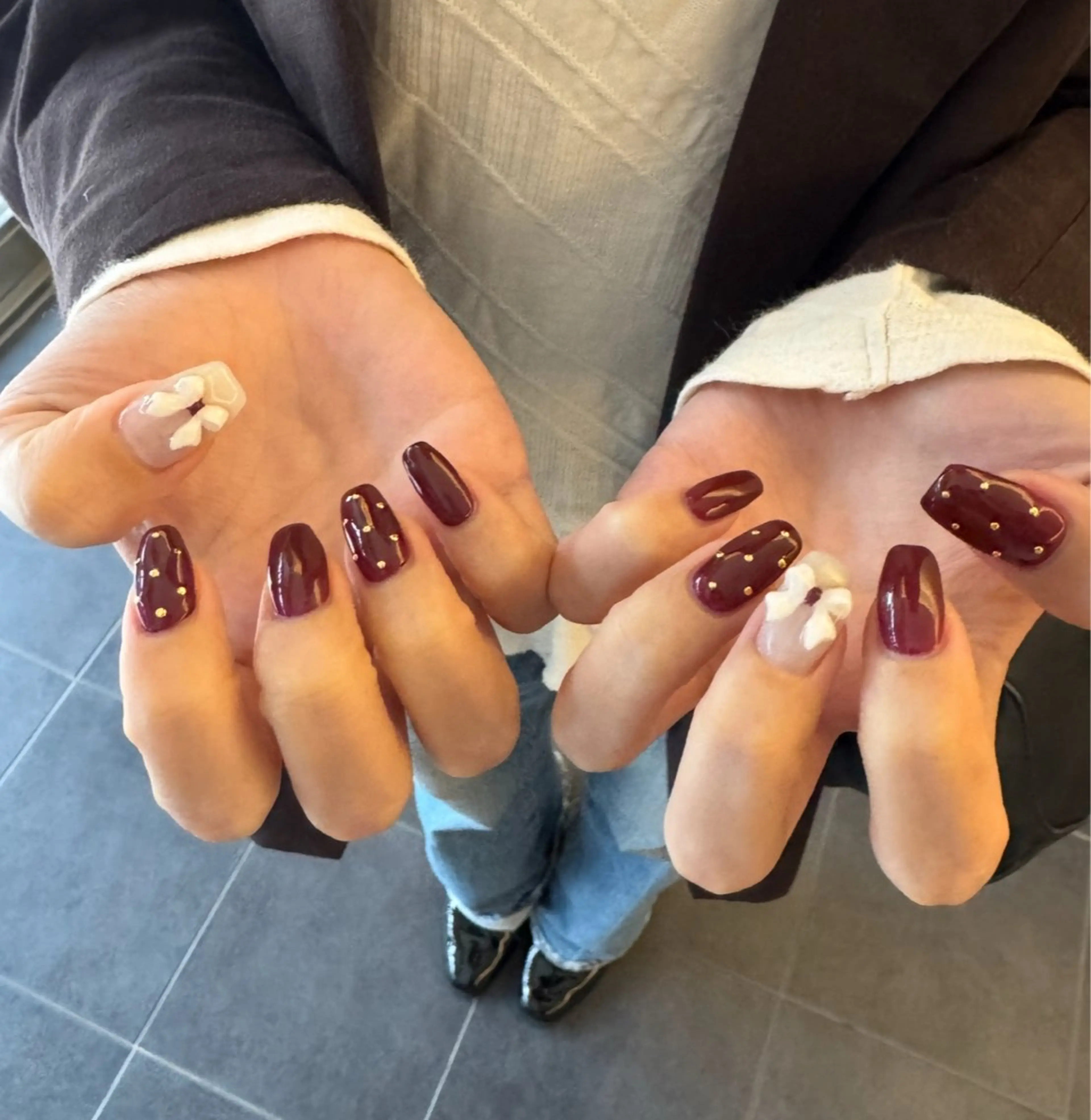 ネイル 成人式 キラキラネイル ニュアンスネイル オフィスネイル シンプルネイル Lililas サロン&スクールのネイルデザイン