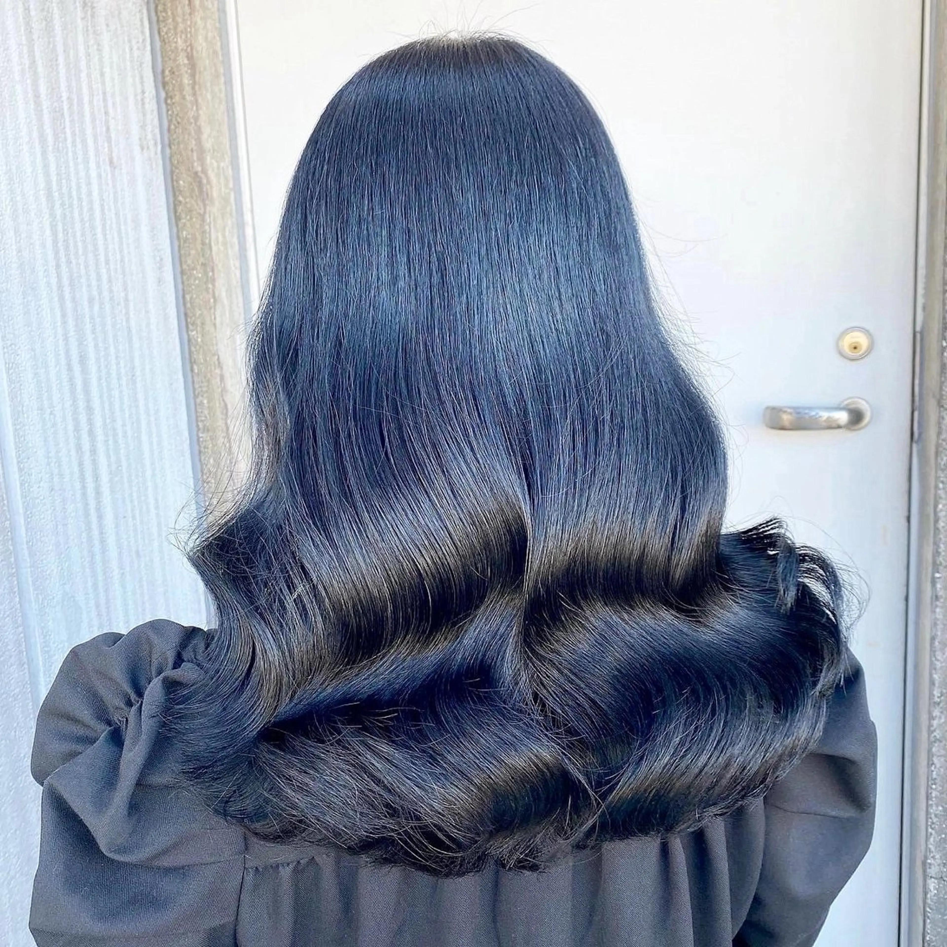 セミロング レイヤーカット 透明感カラーの達人のヘアスタイル